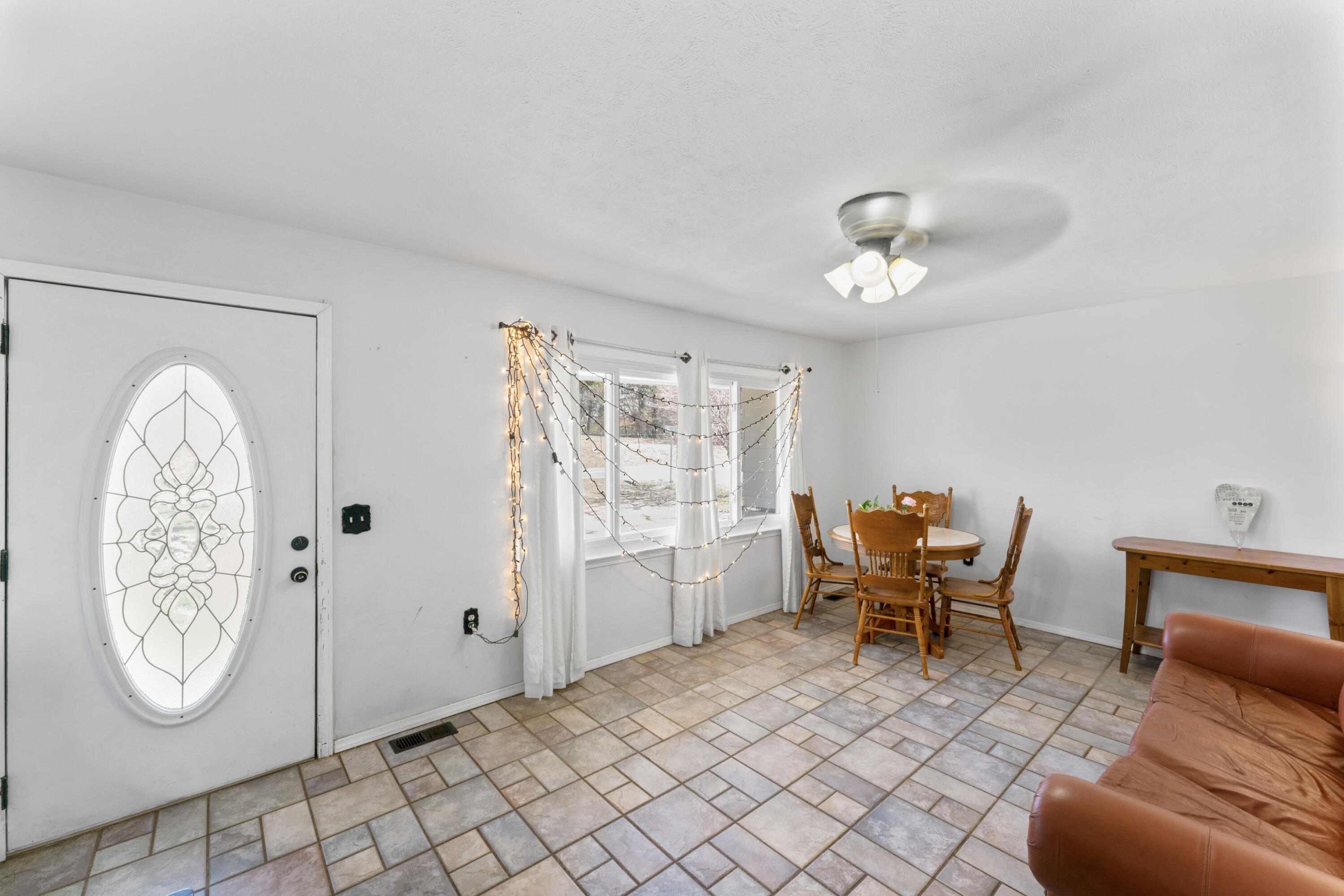 671 Sundown Lane Property Photo 6