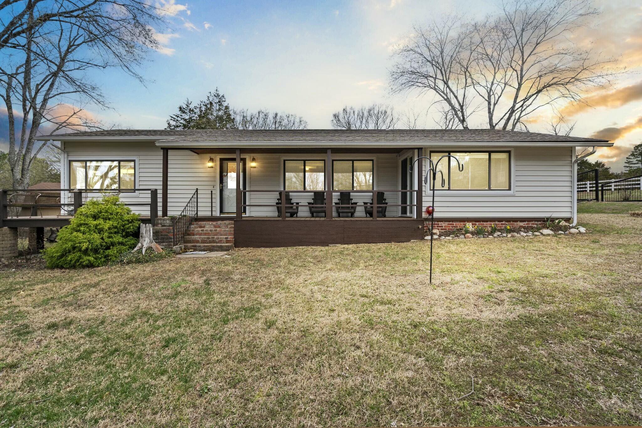 10 Stagecoach Lane Property Photo