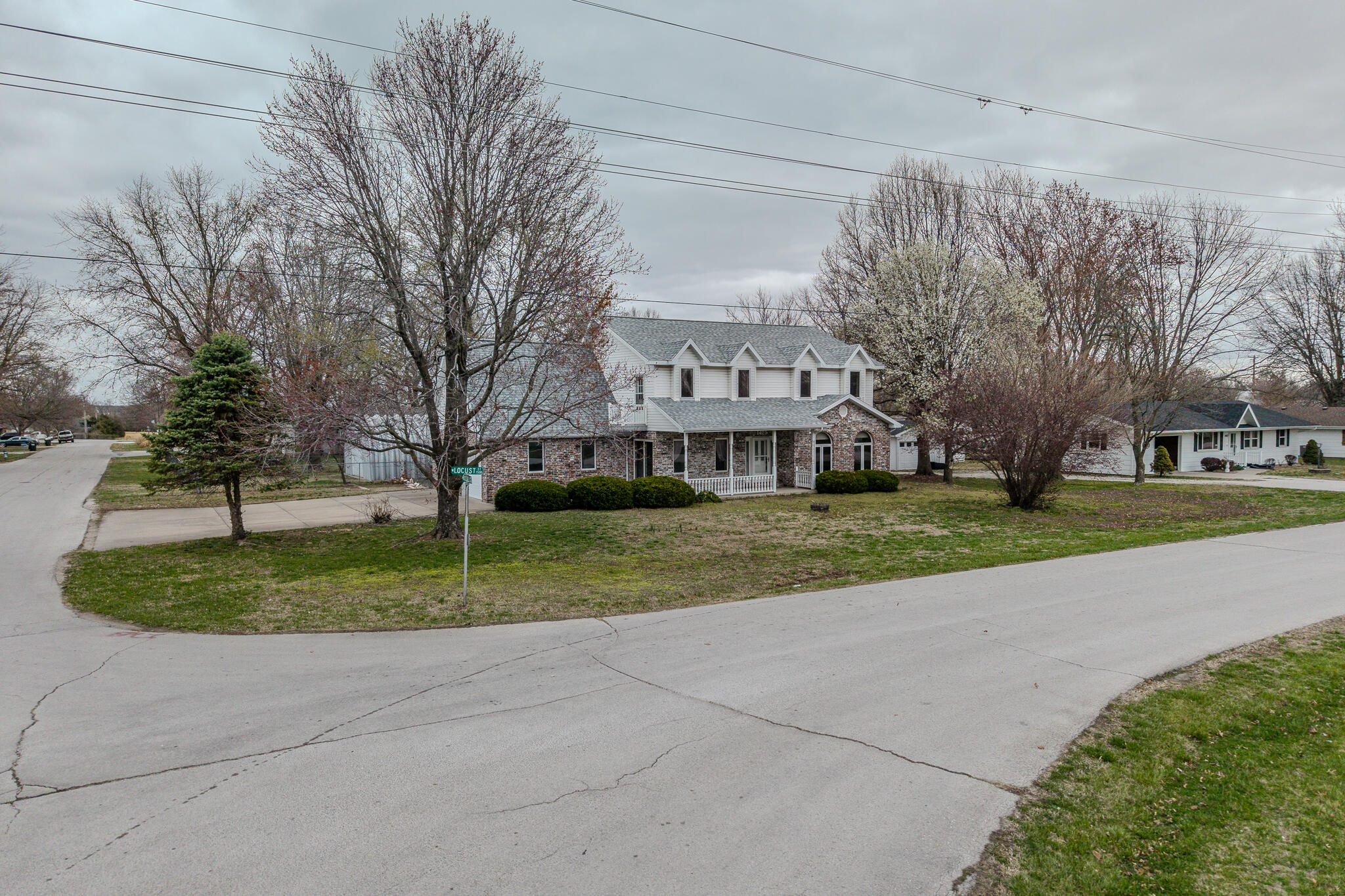 1429 West Locust Street Property Photo 7