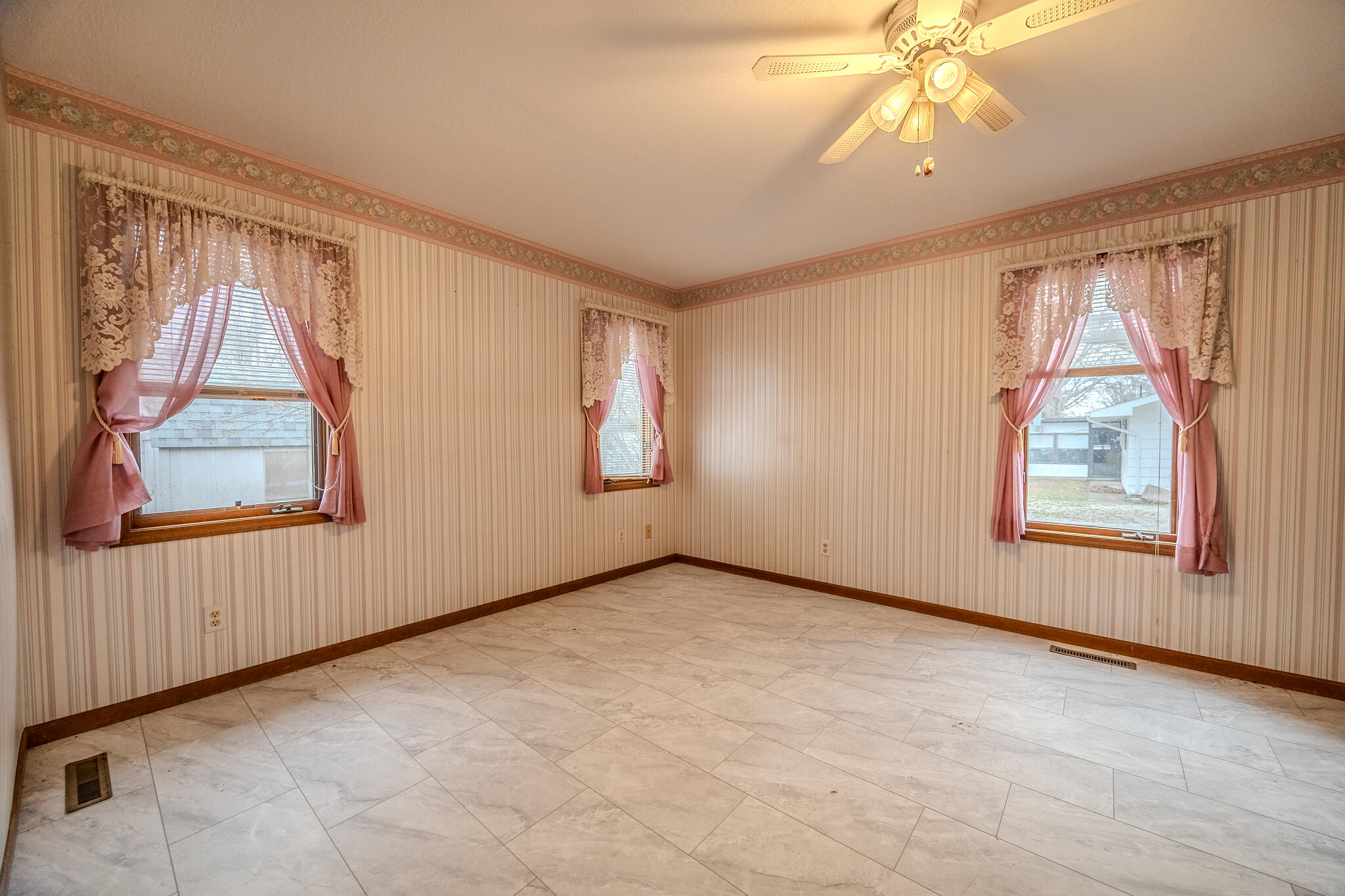 1429 West Locust Street Property Photo 36