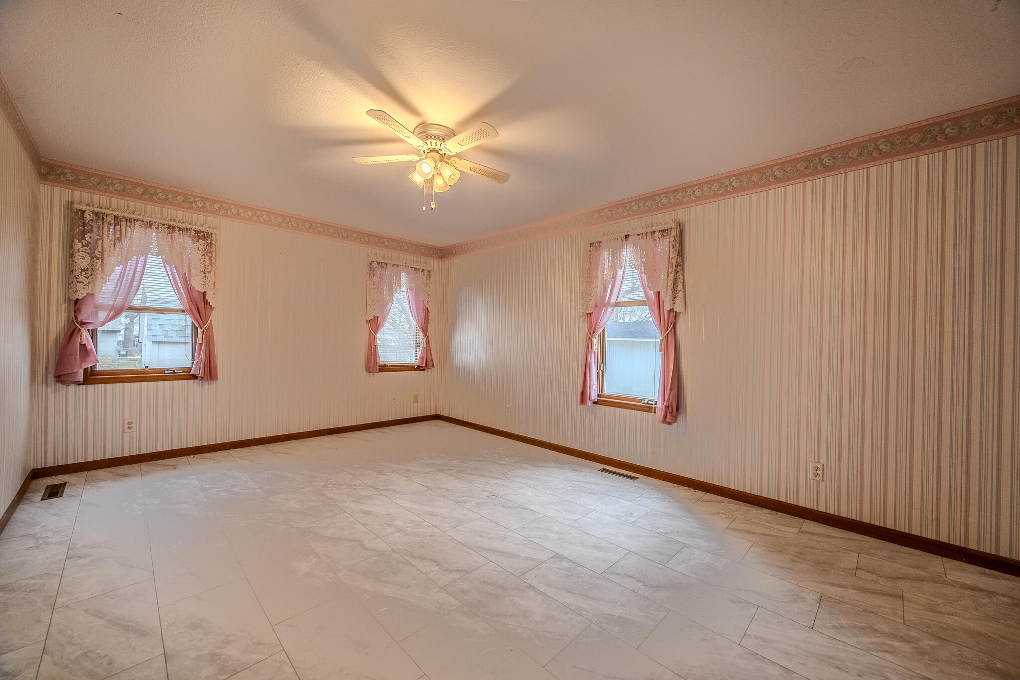 1429 West Locust Street Property Photo 37