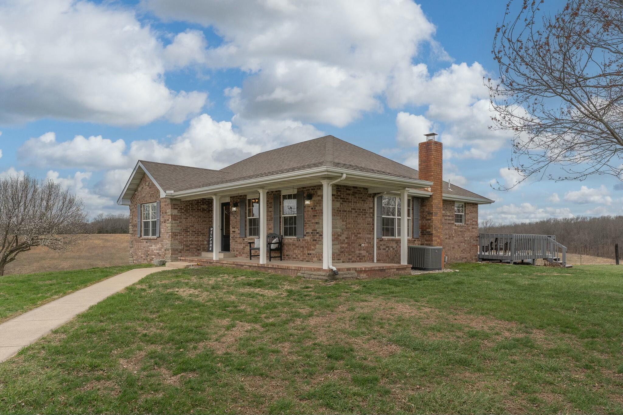 2131 Red Oak Road Property Photo 3