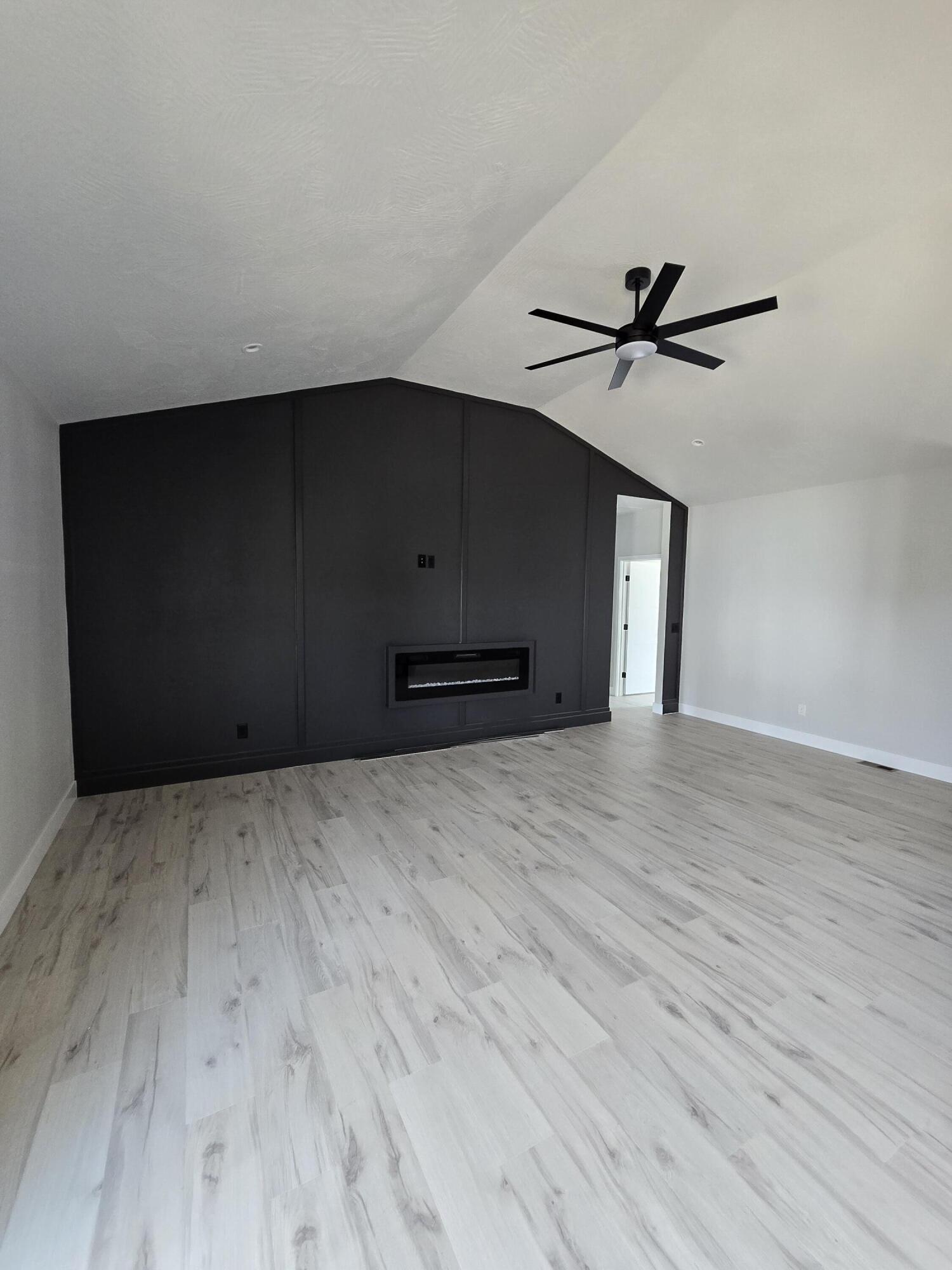 123 East Teakwood Avenue Property Photo 4