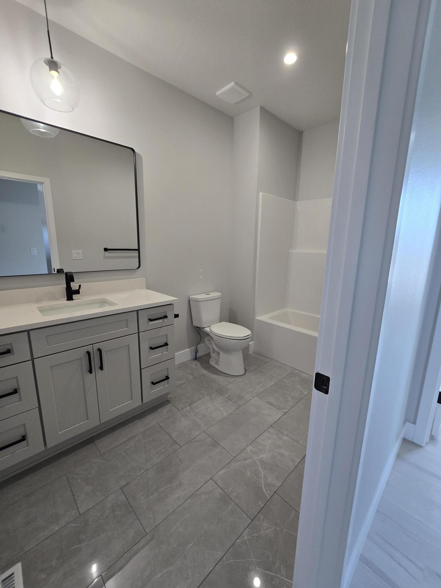 123 East Teakwood Avenue Property Photo 10