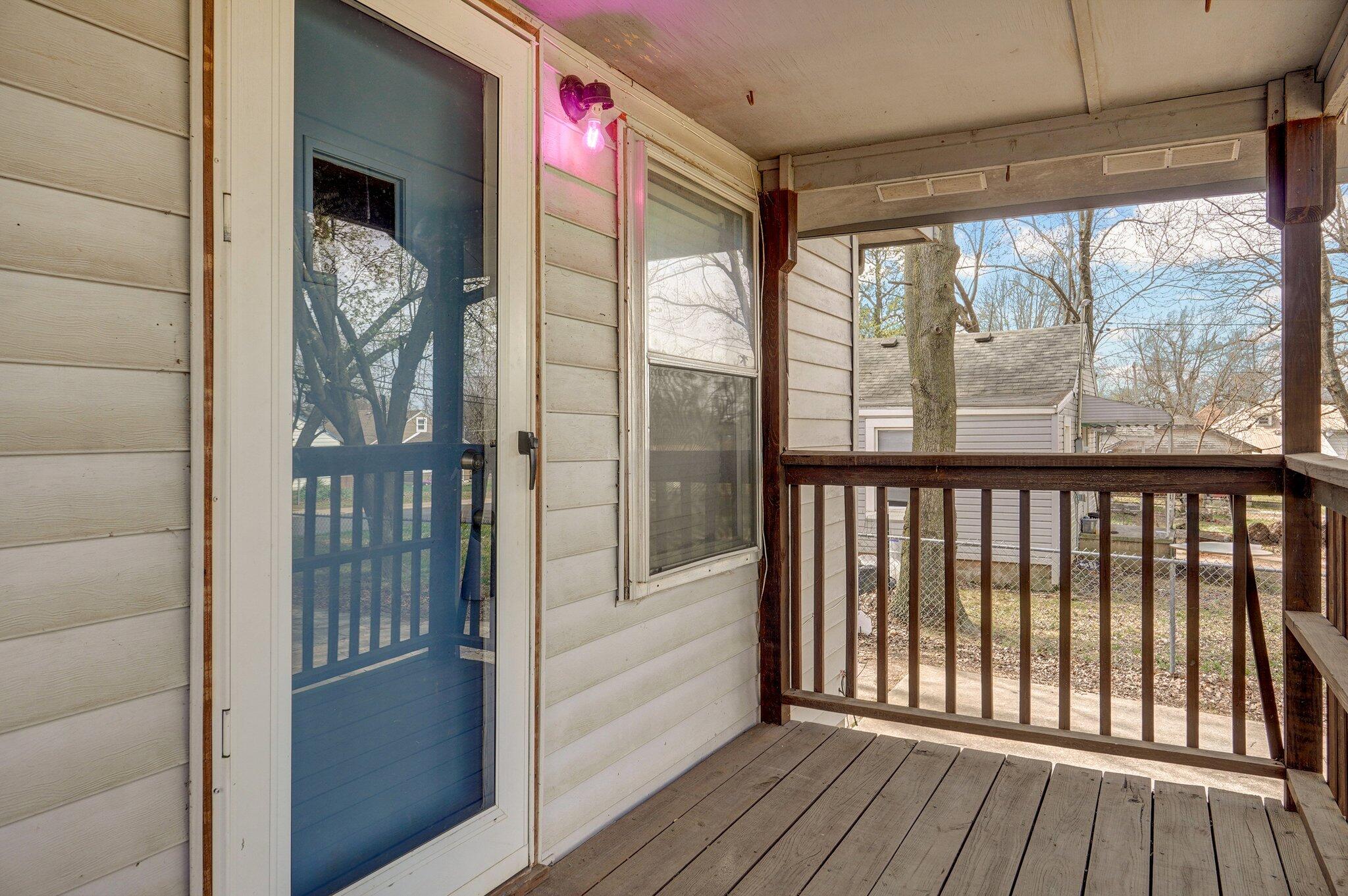 1710 West High Street Property Photo 4