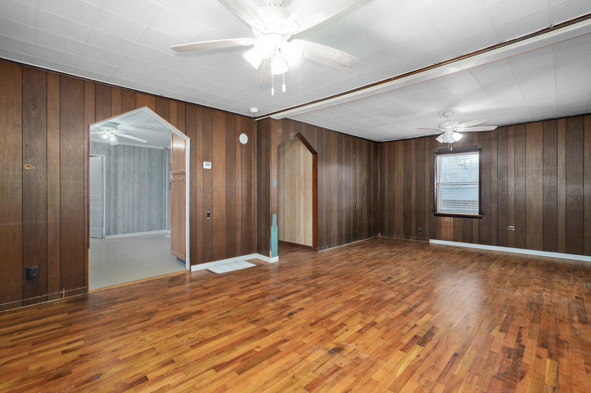 1710 West High Street Property Photo 9