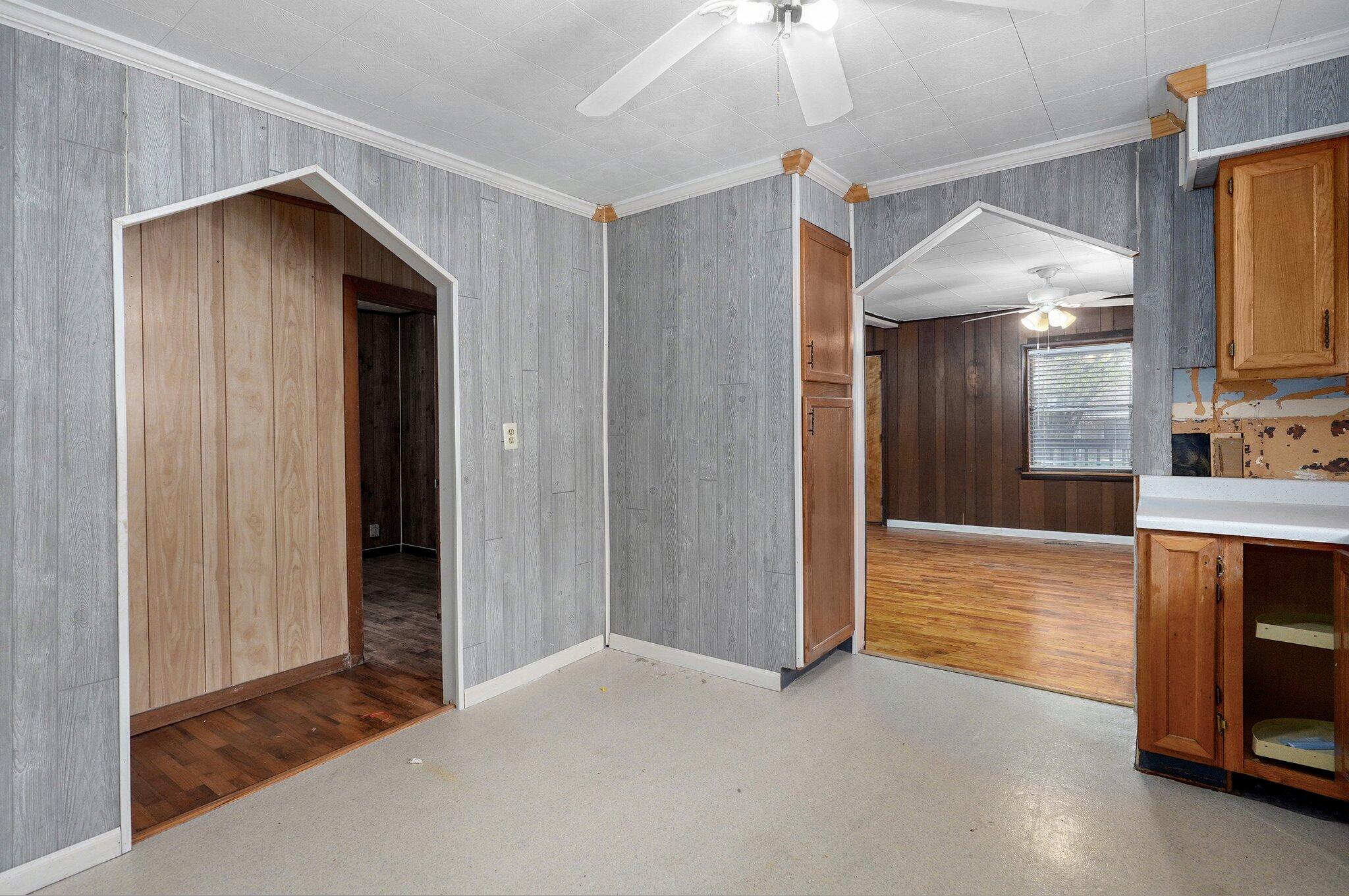 1710 West High Street Property Photo 12