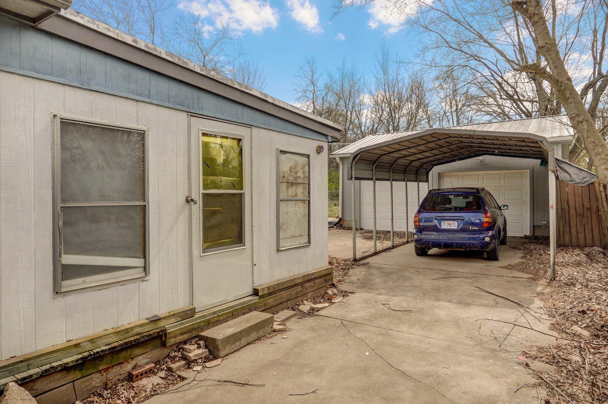 1710 West High Street Property Photo 18