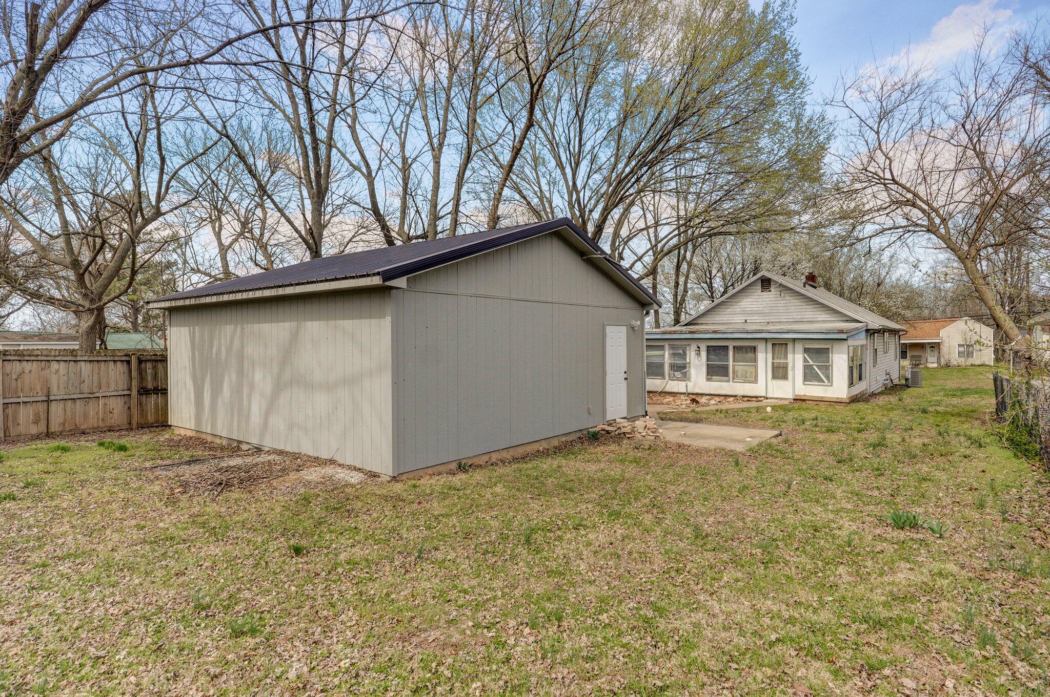 1710 West High Street Property Photo 22
