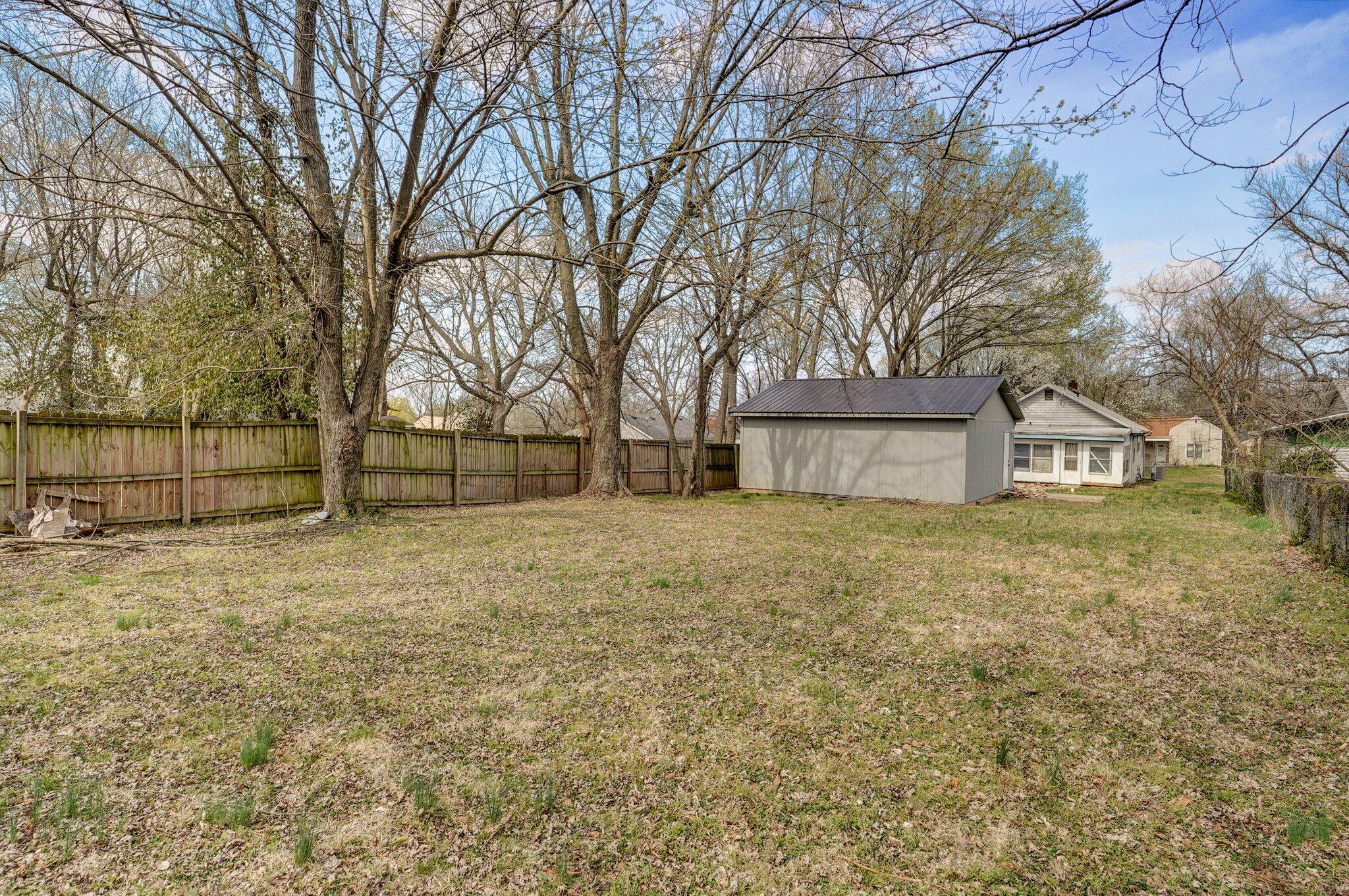 1710 West High Street Property Photo 23
