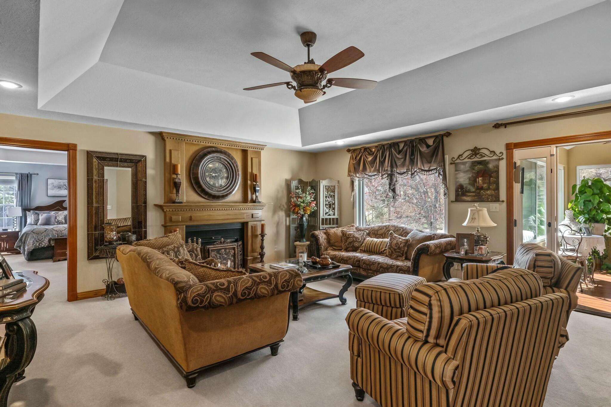 5547 South Farm Road 137 Property Photo 11
