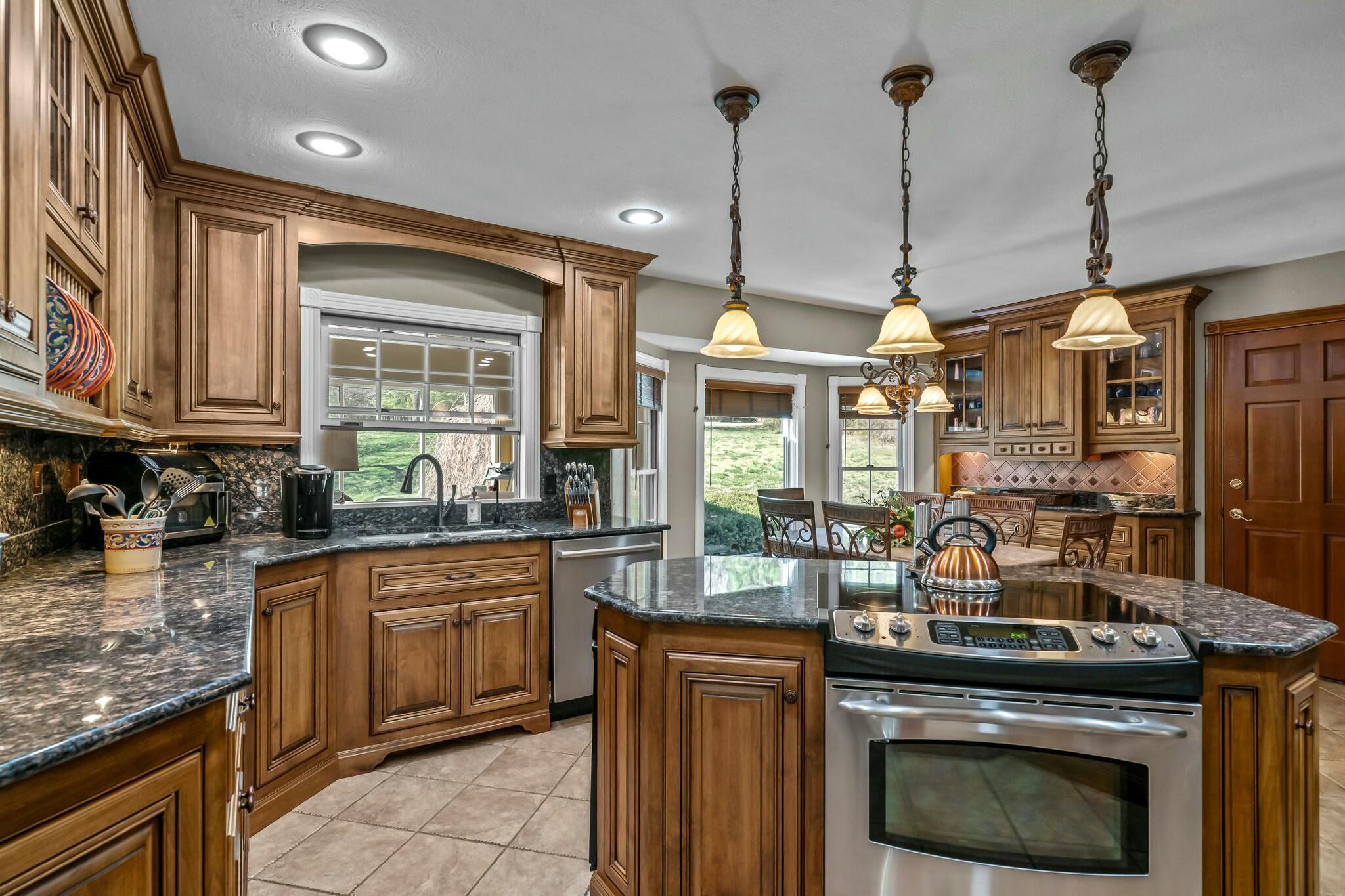5547 South Farm Road 137 Property Photo 17