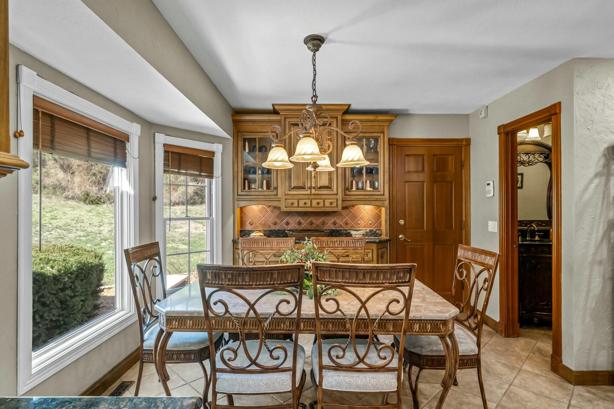 5547 South Farm Road 137 Property Photo 22