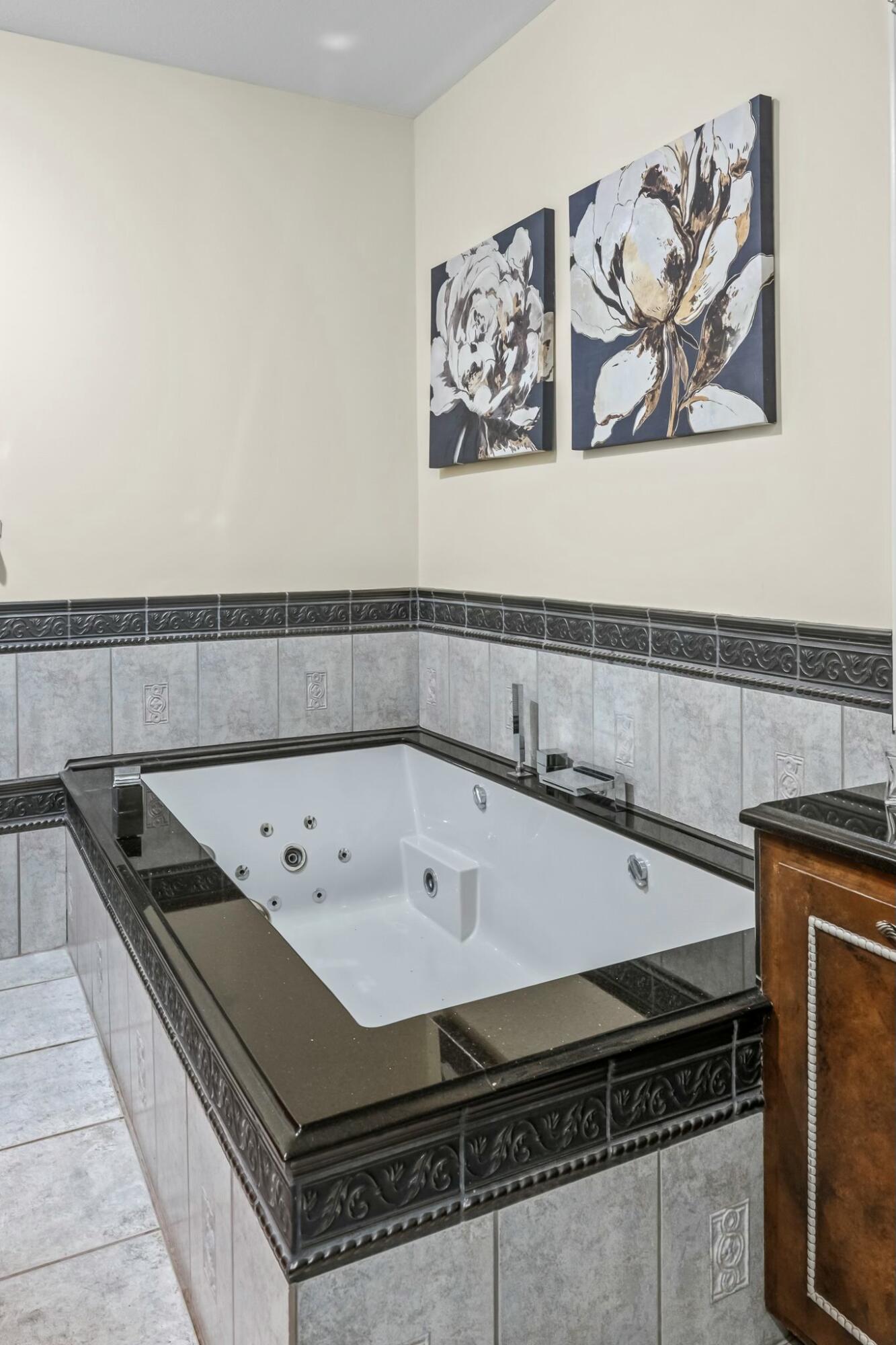 5547 South Farm Road 137 Property Photo 28