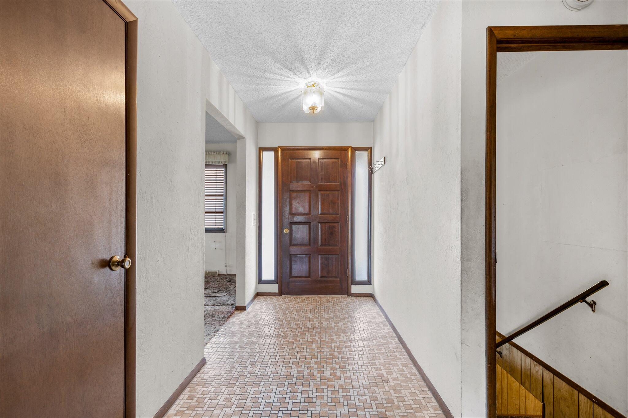 25953 Fox Wood Circle Circle Property Photo 3