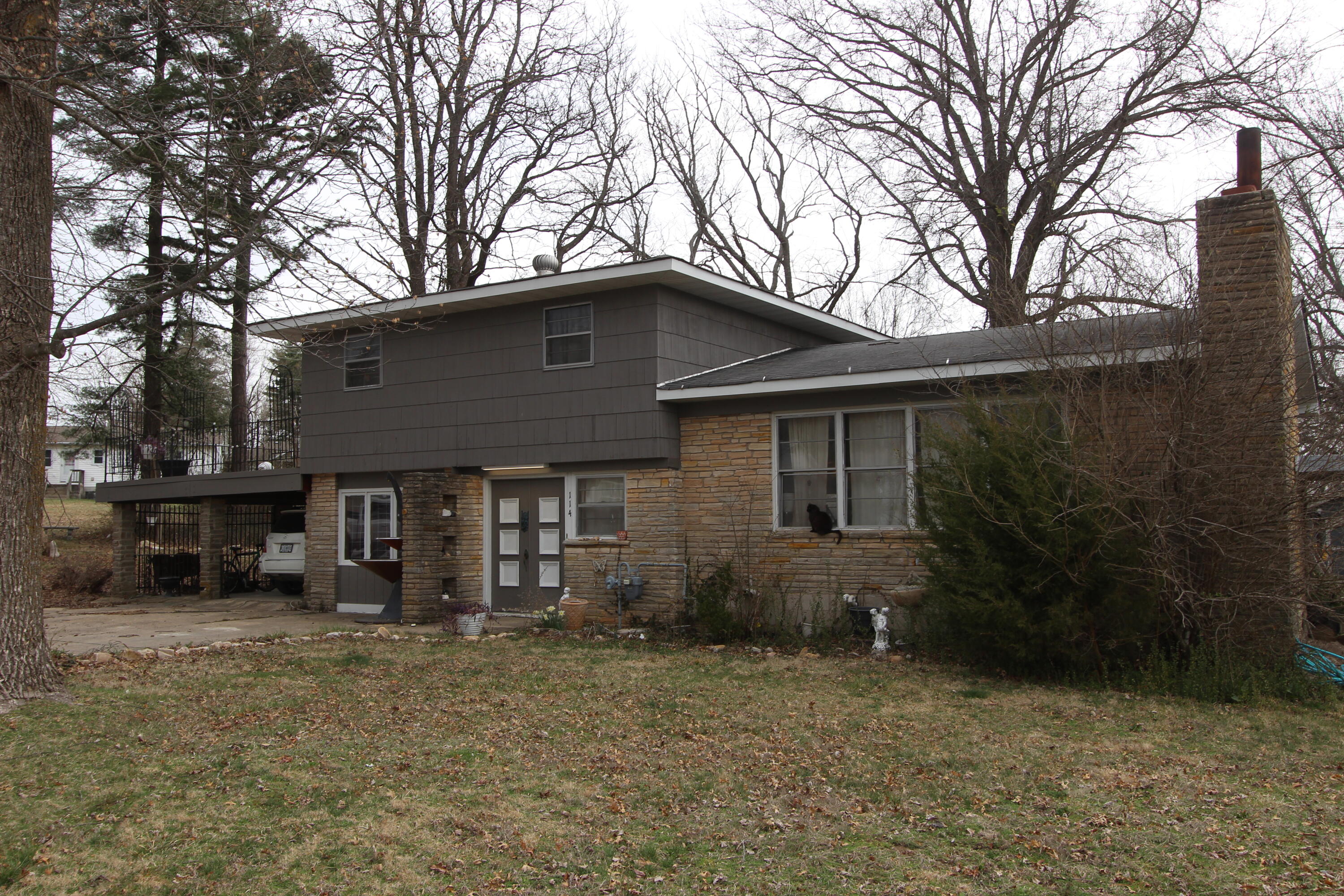 114 West Pennsylvania Street Property Photo