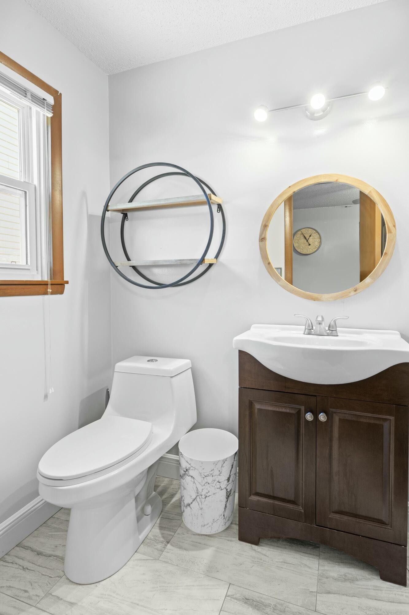 831 East Cambridge Street Property Photo 14