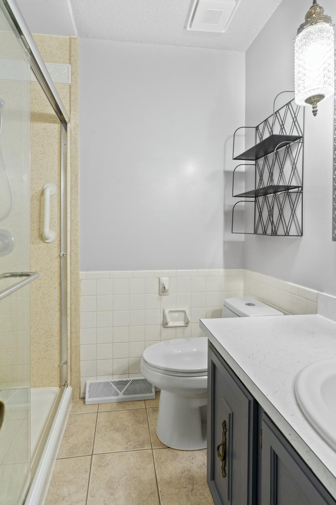 831 East Cambridge Street Property Photo 20