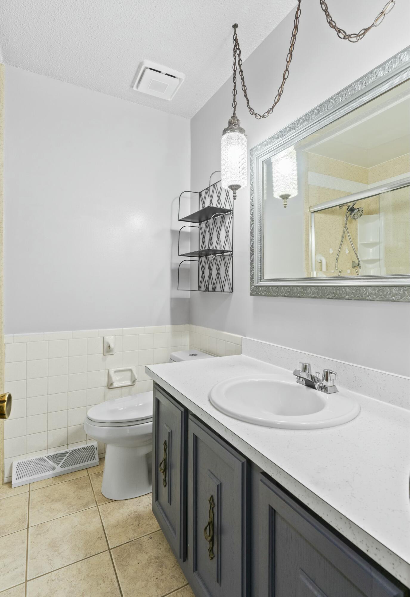 831 East Cambridge Street Property Photo 21