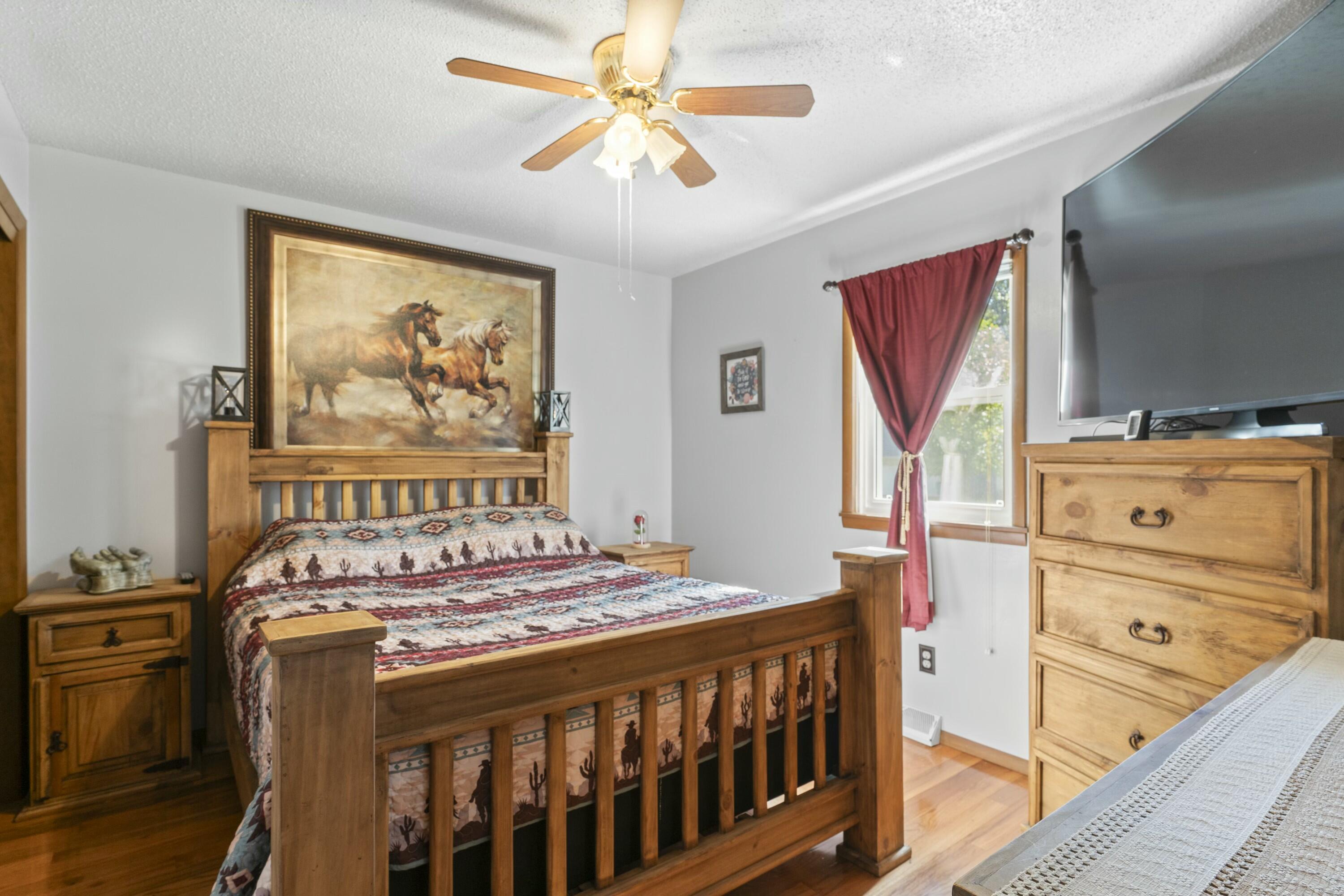 831 East Cambridge Street Property Photo 23