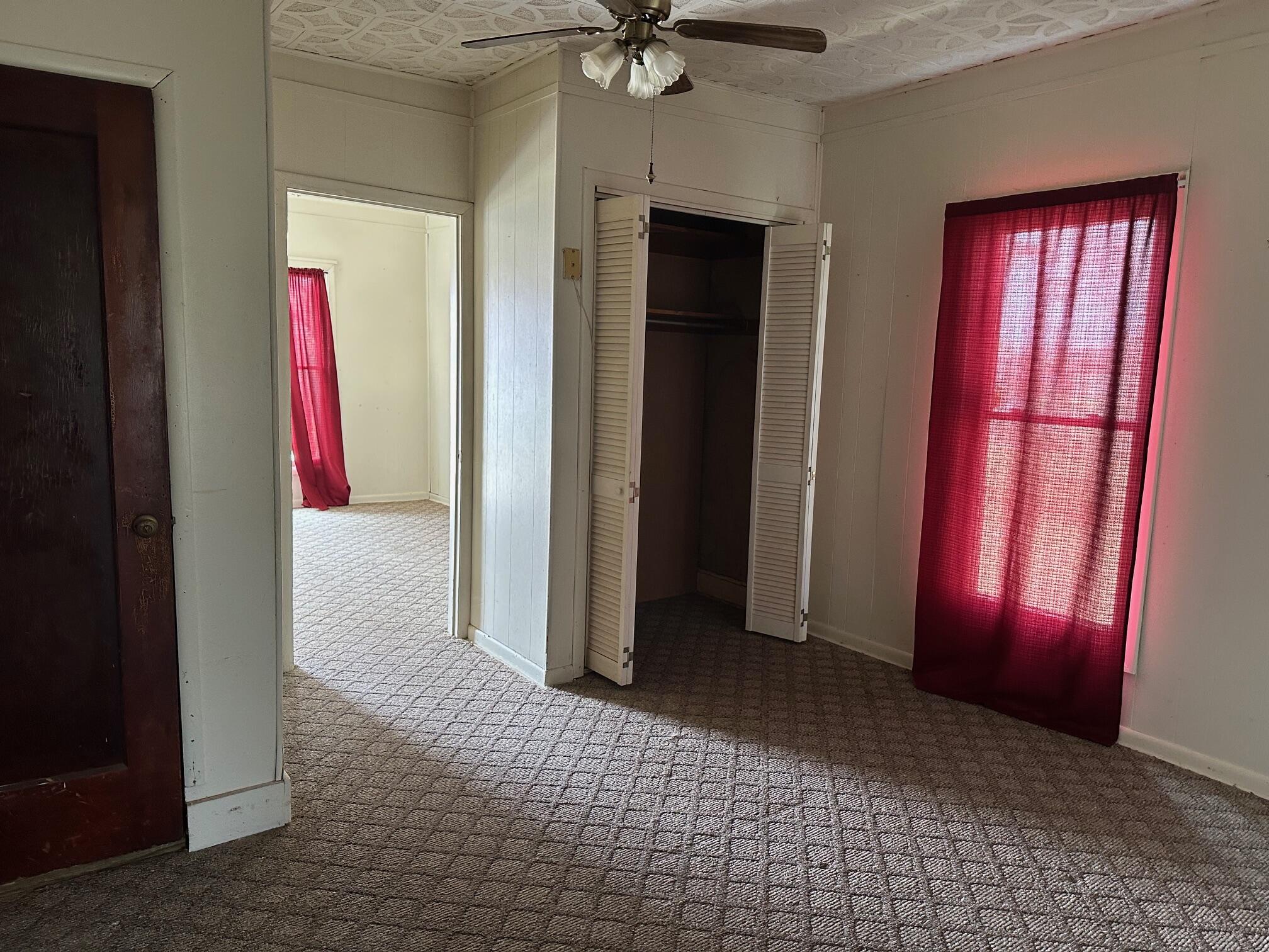 727 South Saint Charles Avenue Property Photo 4
