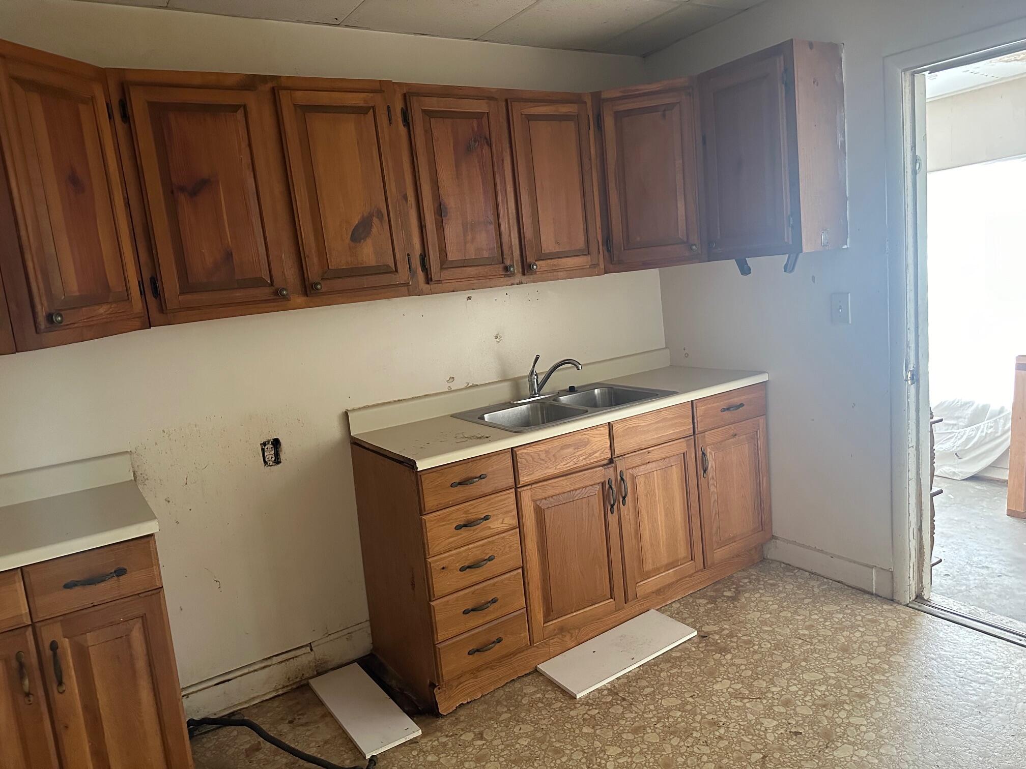 727 South Saint Charles Avenue Property Photo 6