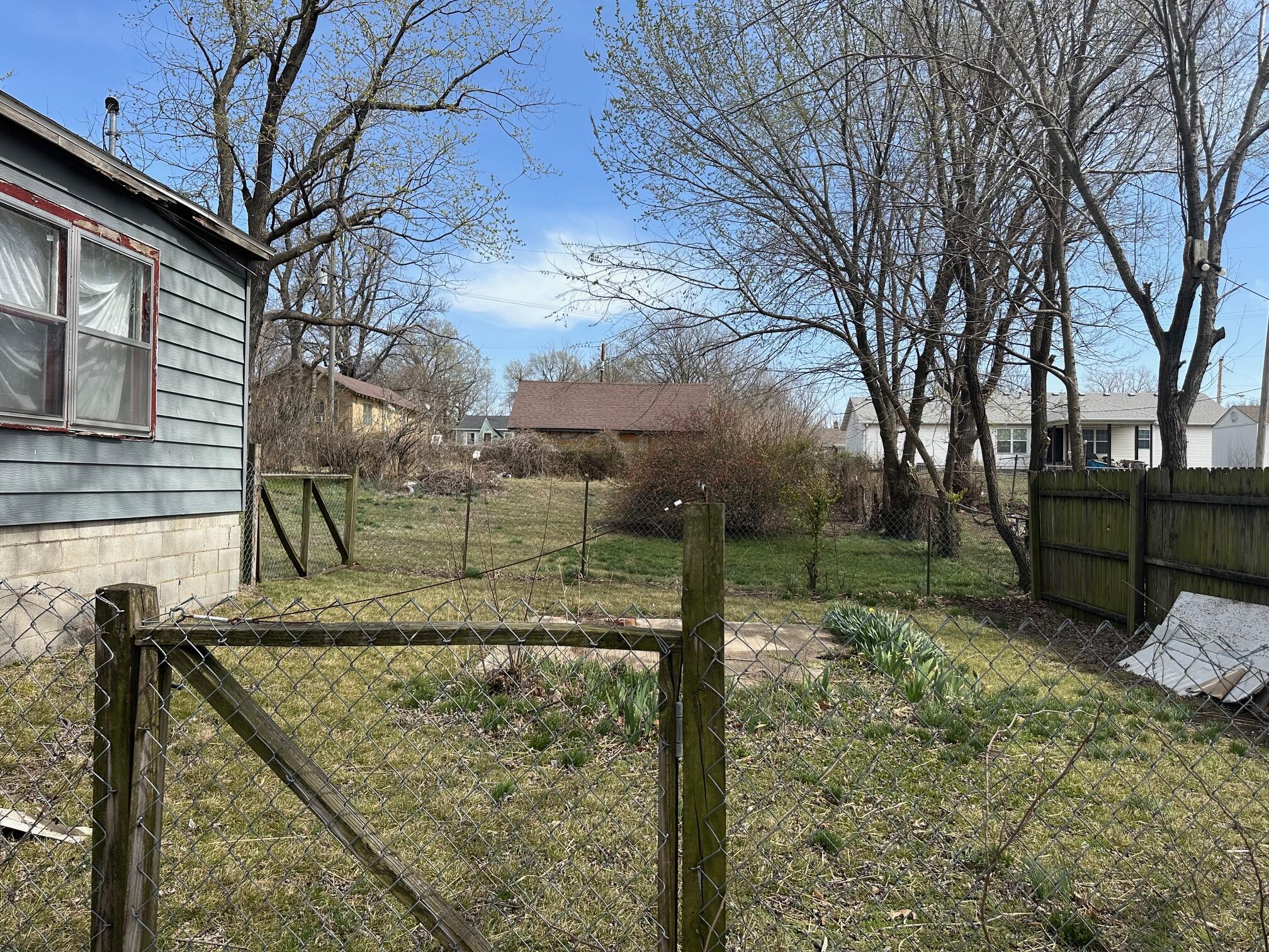 727 South Saint Charles Avenue Property Photo 9