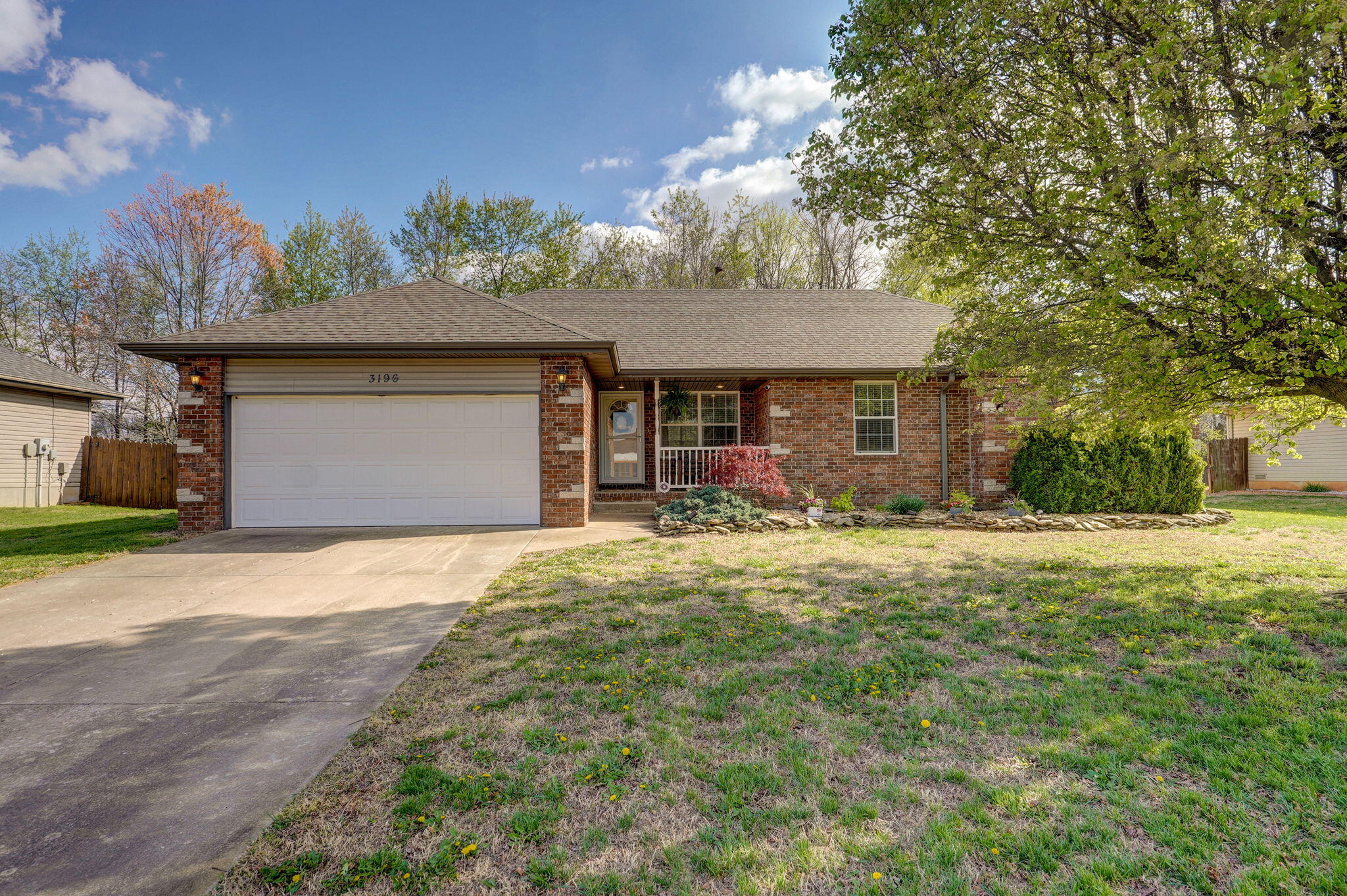 3196 West Grandview Street Property Photo 1