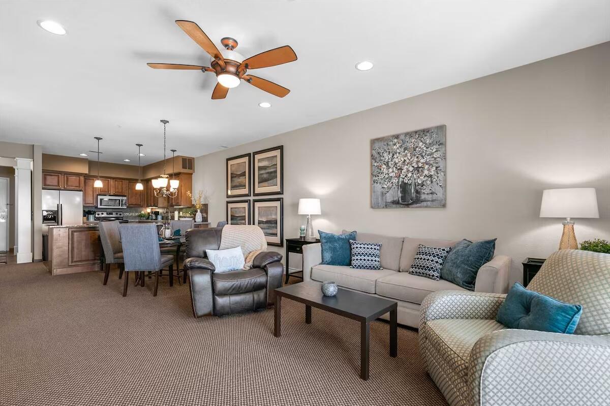 201 Prairie Dunes Drive Property Photo 11