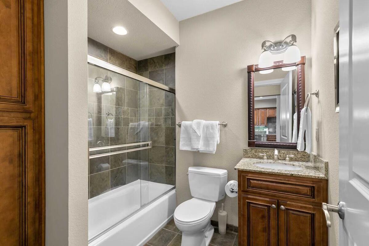 201 Prairie Dunes Drive Property Photo 22