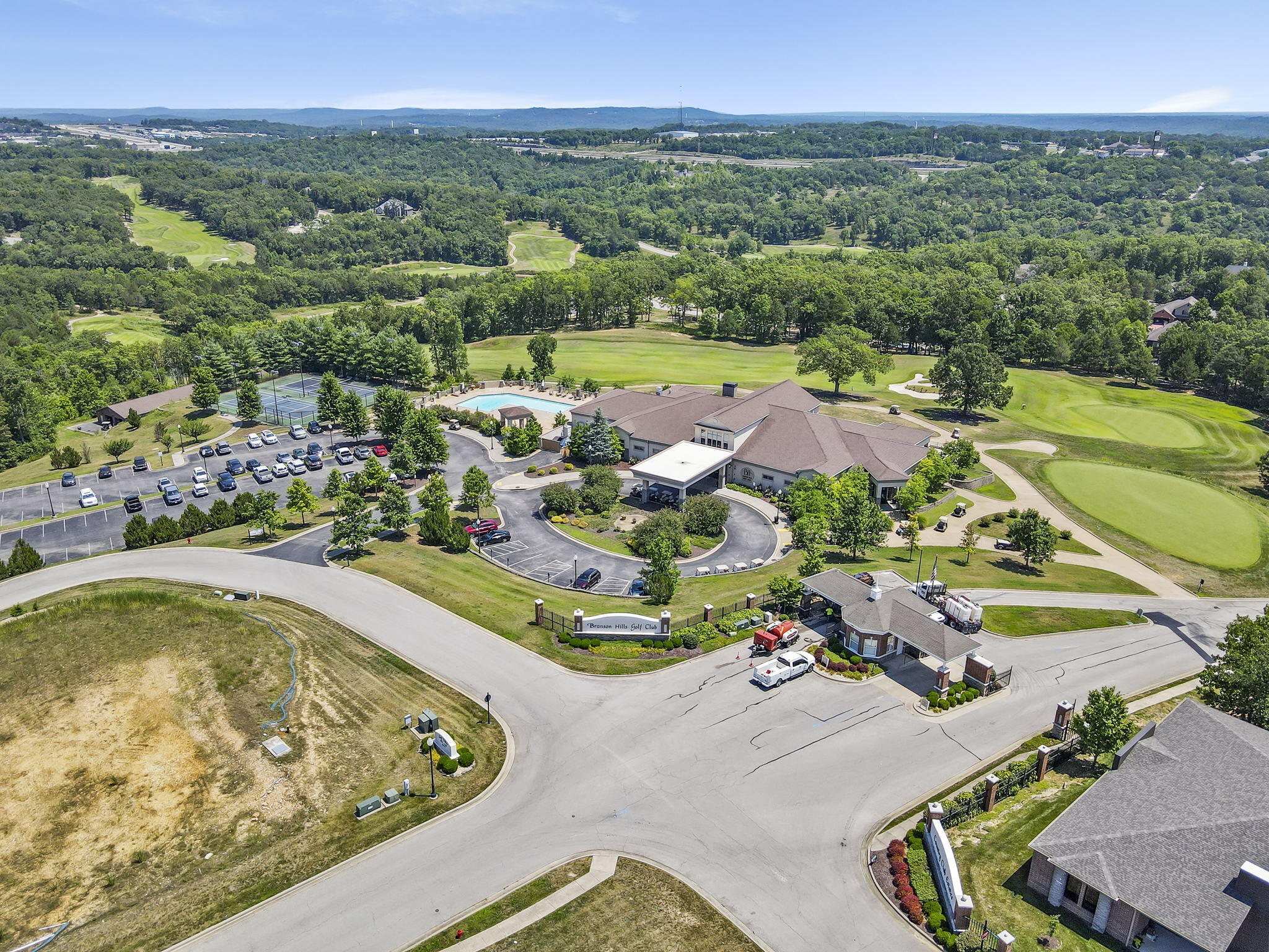201 Prairie Dunes Drive Property Photo 32