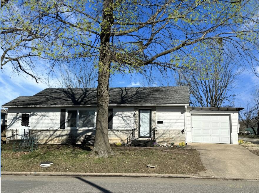 504 South Lincoln Avenue Property Photo