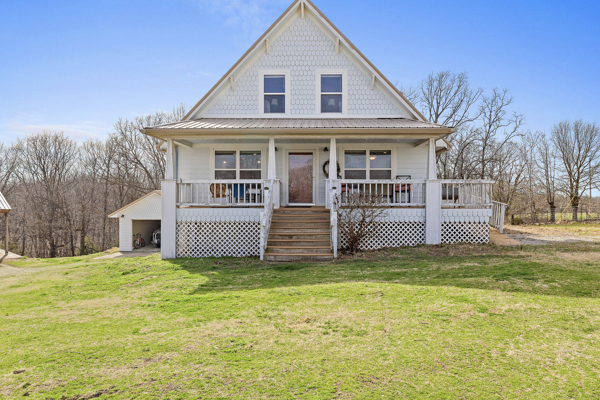 660 & 662 Pendergraft Road Property Photo 3