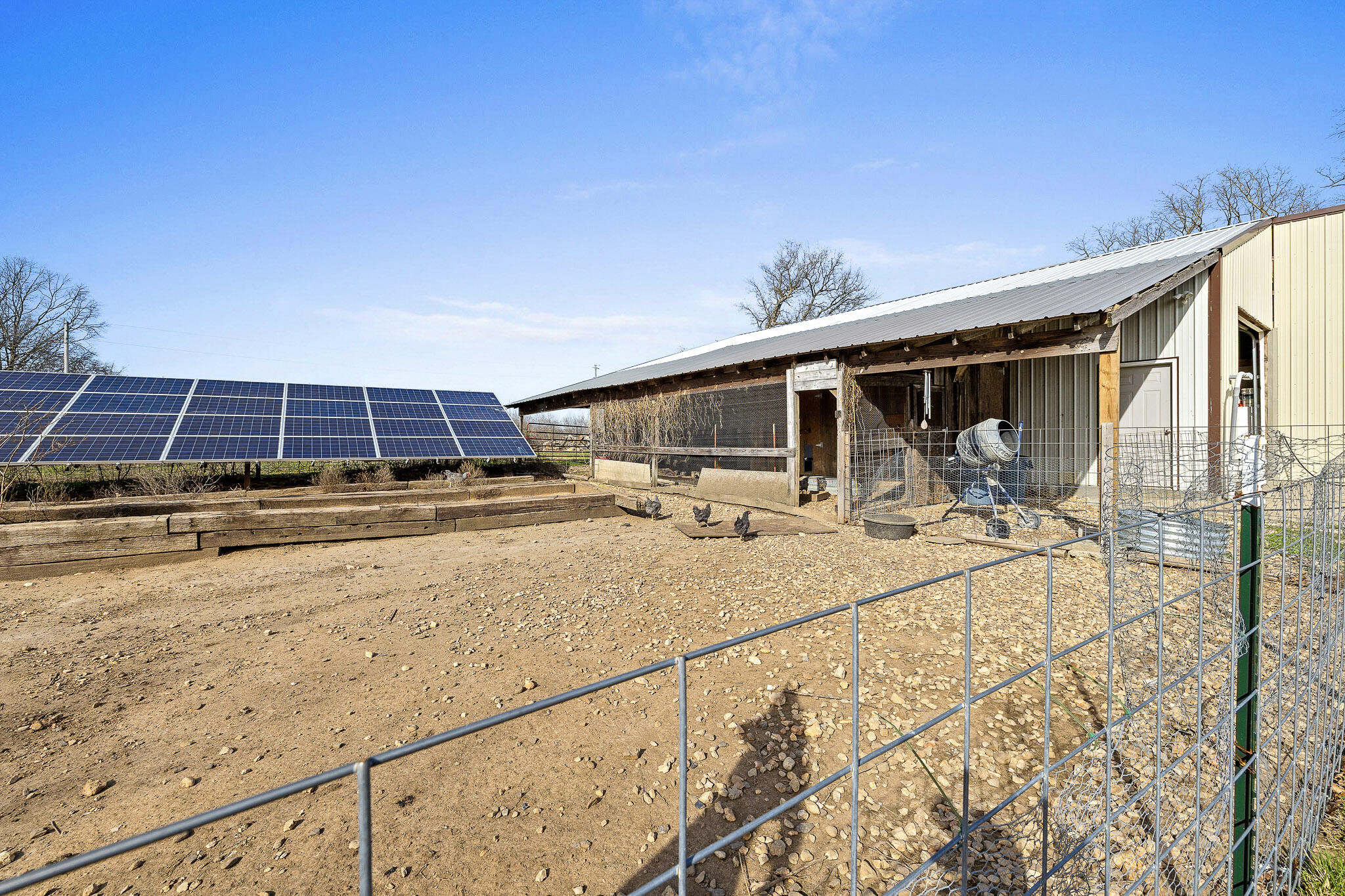 660 & 662 Pendergraft Road Property Photo 12