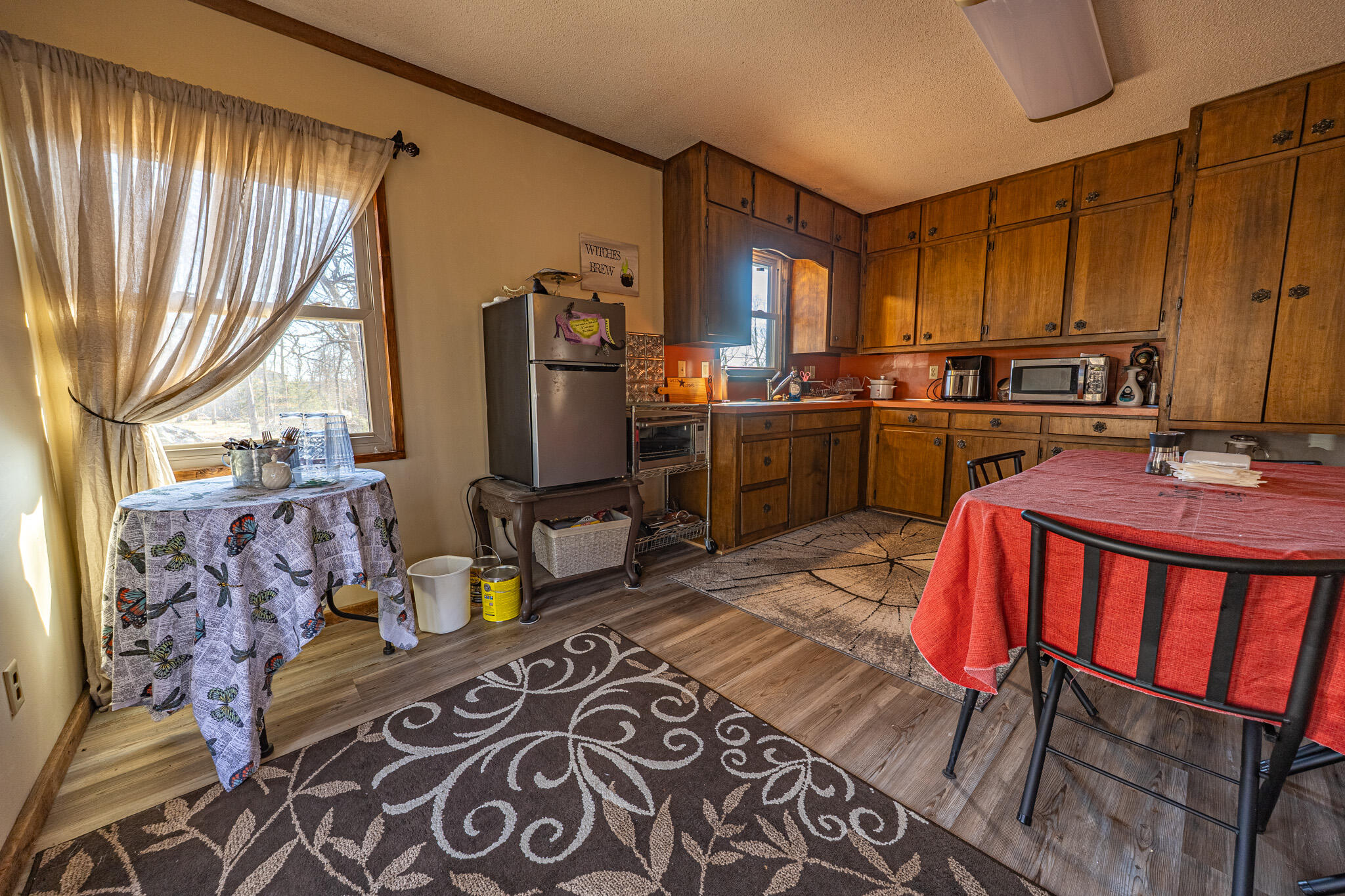 24074 Greybridge West West Property Photo 6