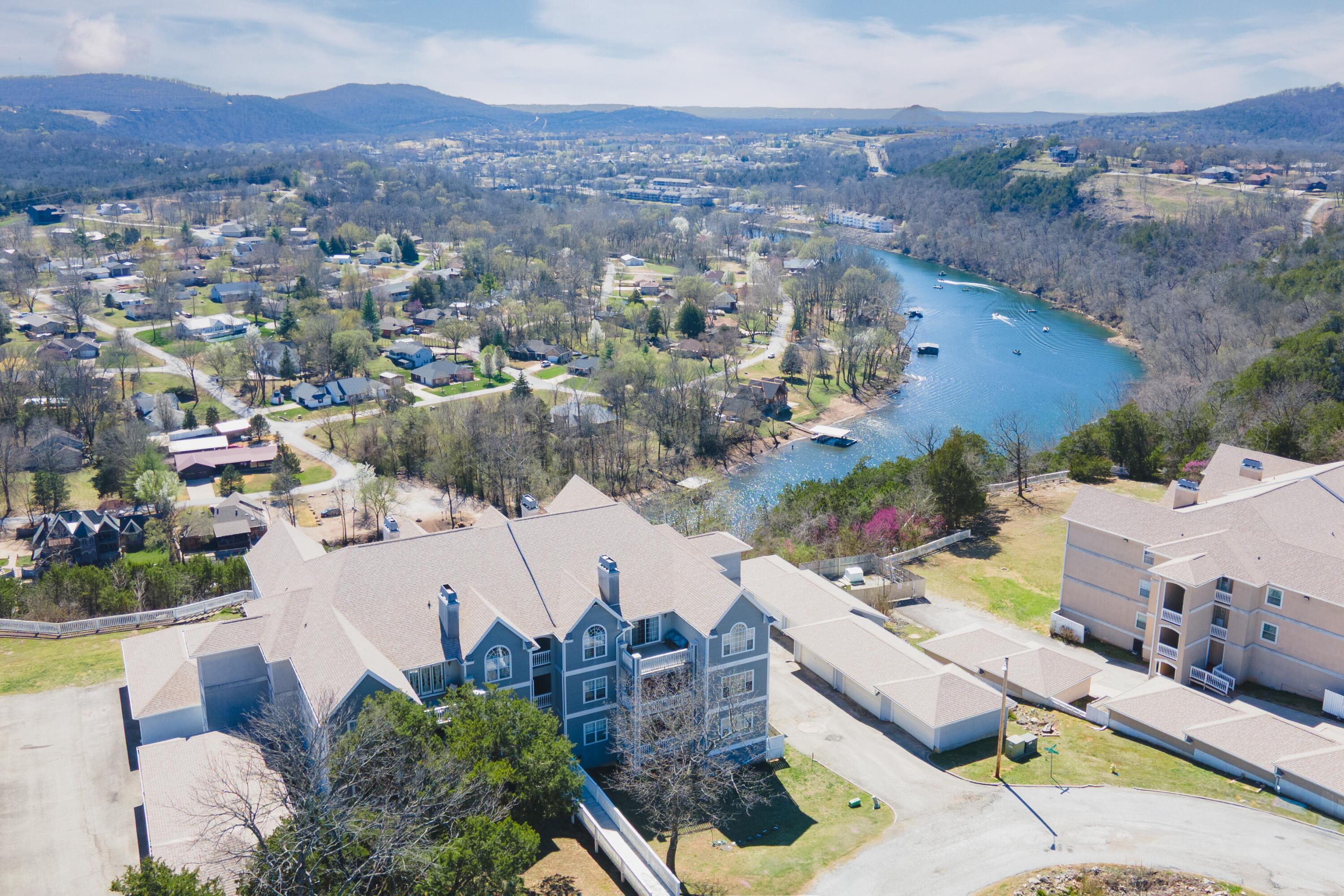 310 Woodland Dr S #lc Property Photo 2