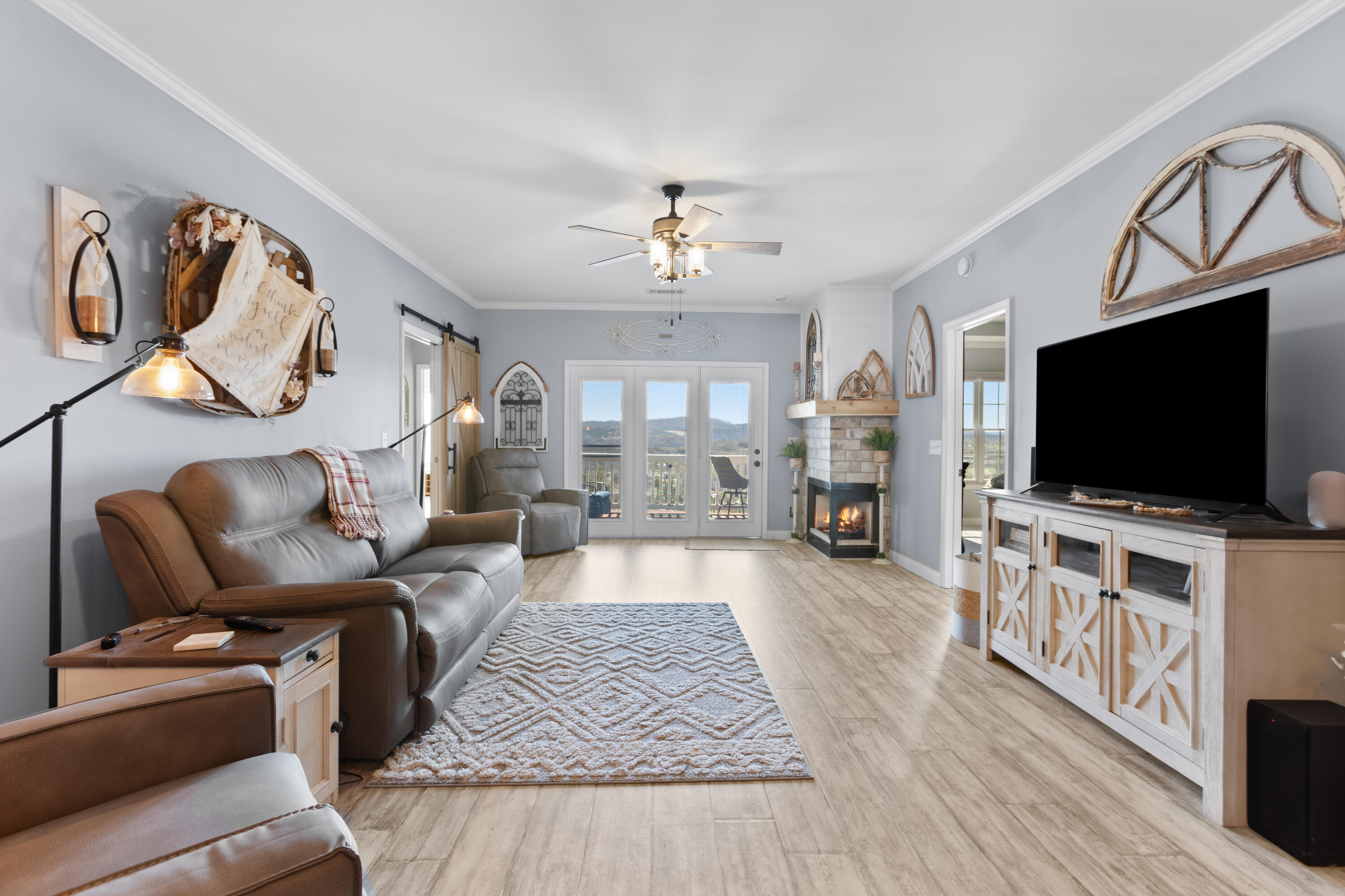 310 Woodland Dr S #lc Property Photo 4