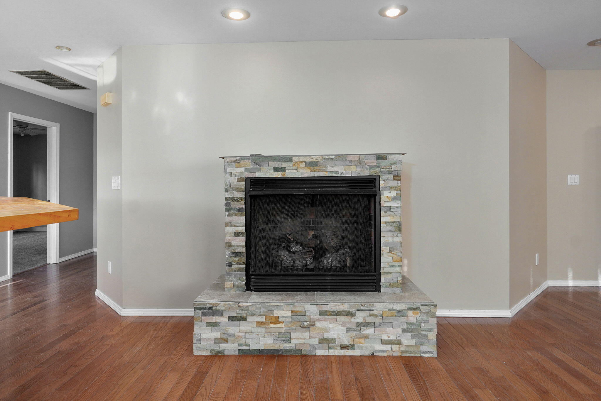 192 Ridge Crest Lane Property Photo 5