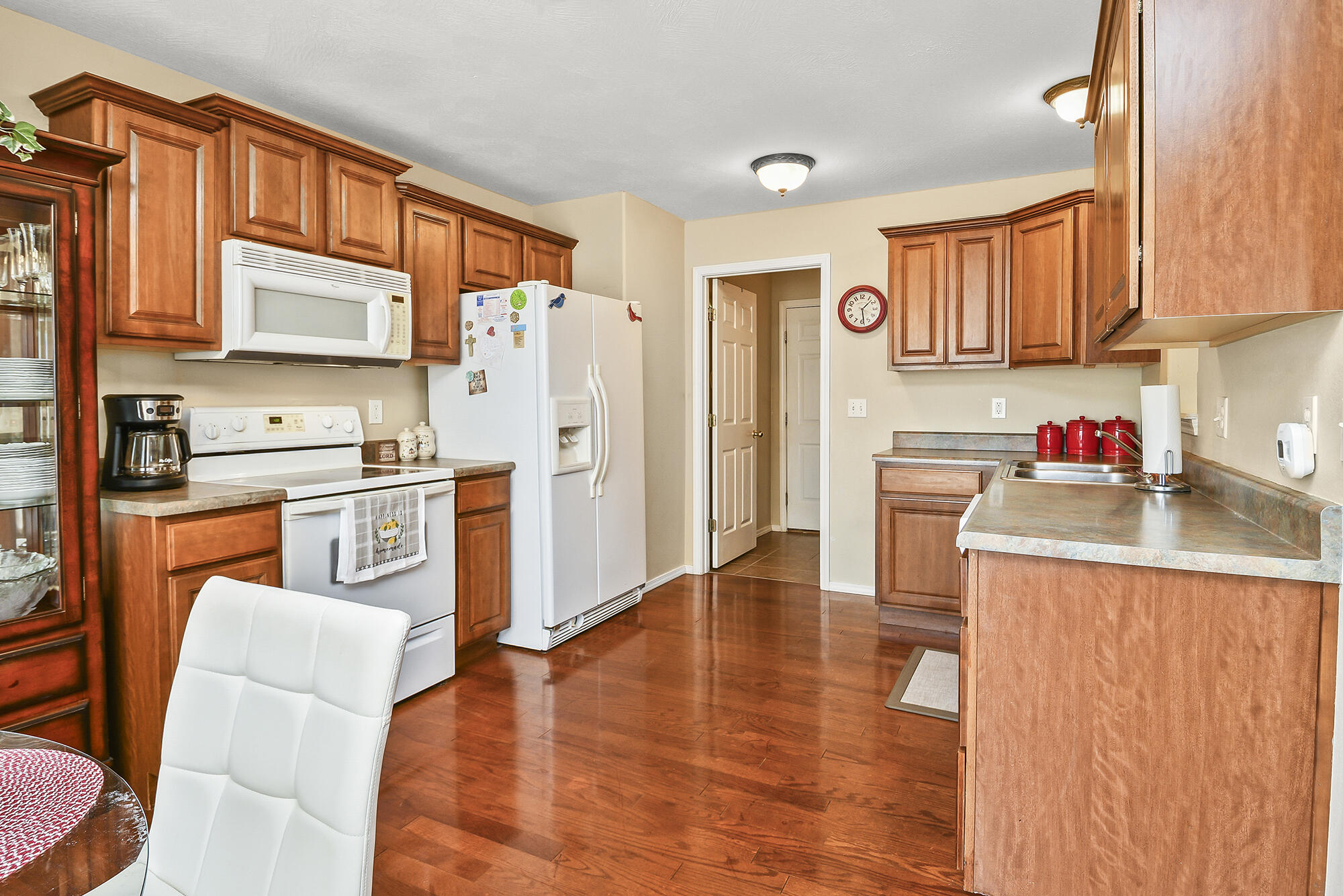 888 West Crestwood Street Property Photo 11