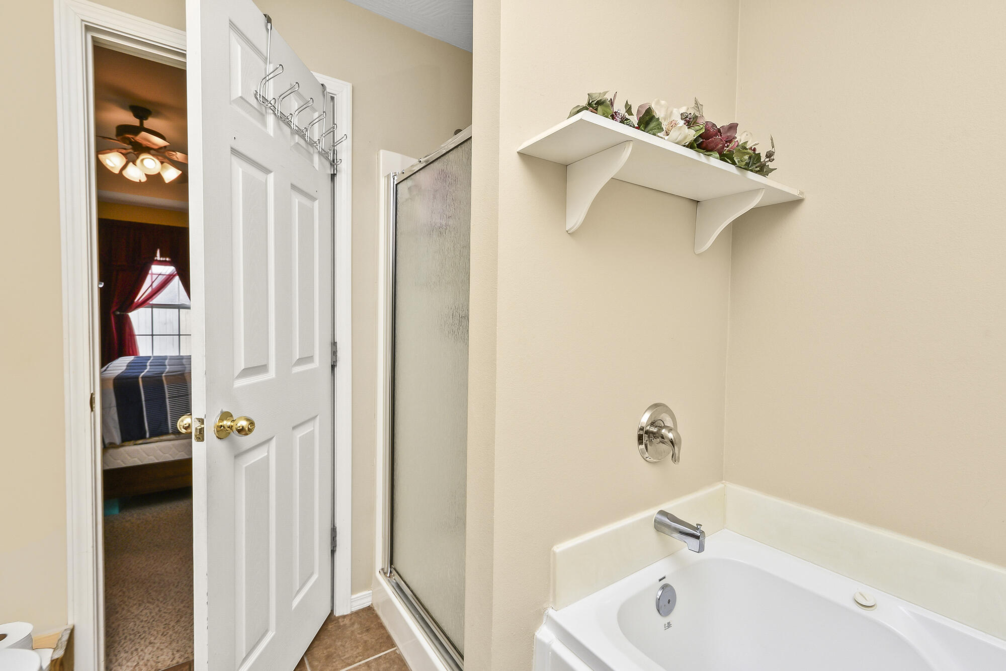888 West Crestwood Street Property Photo 22