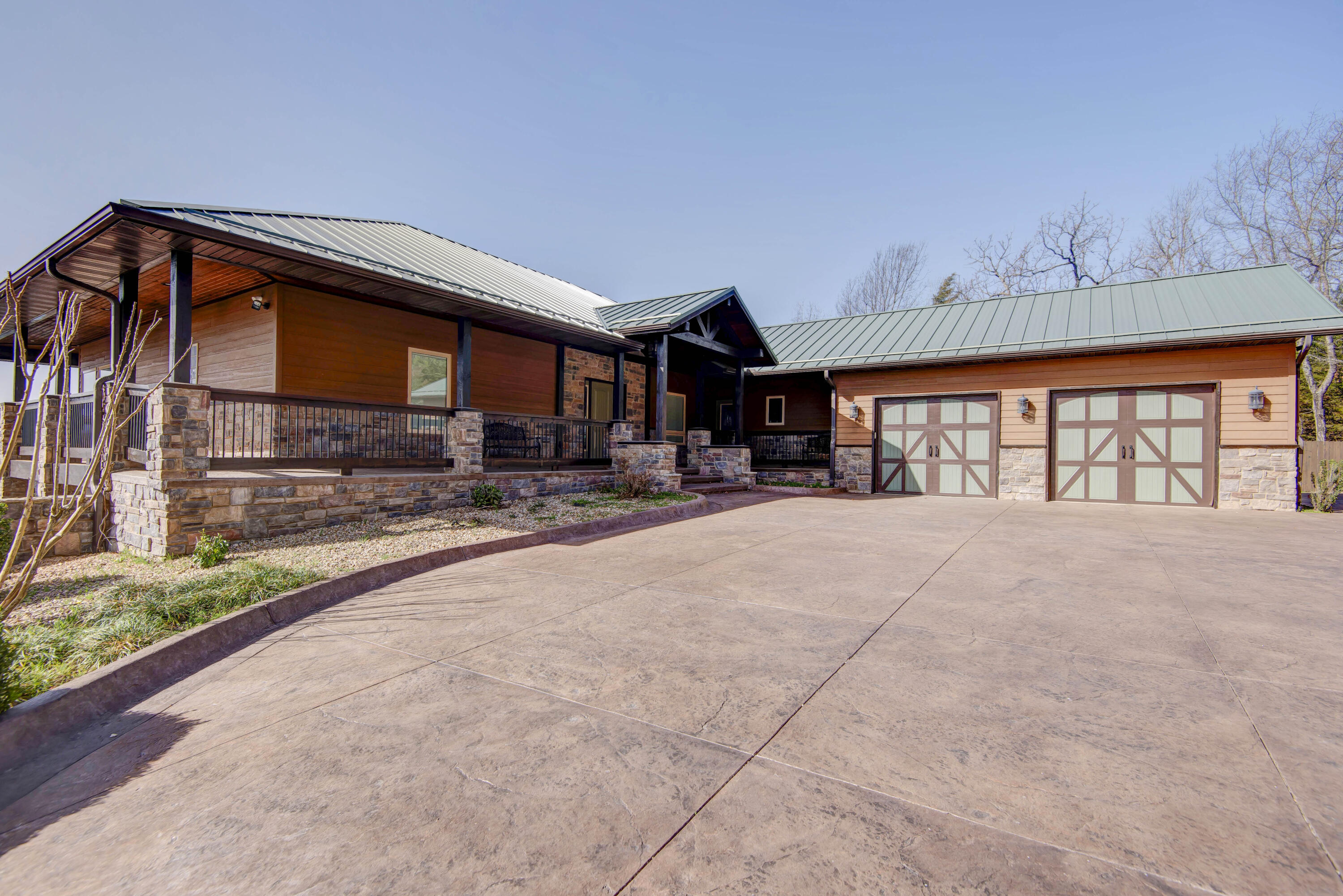39 Maduro Drive Property Photo