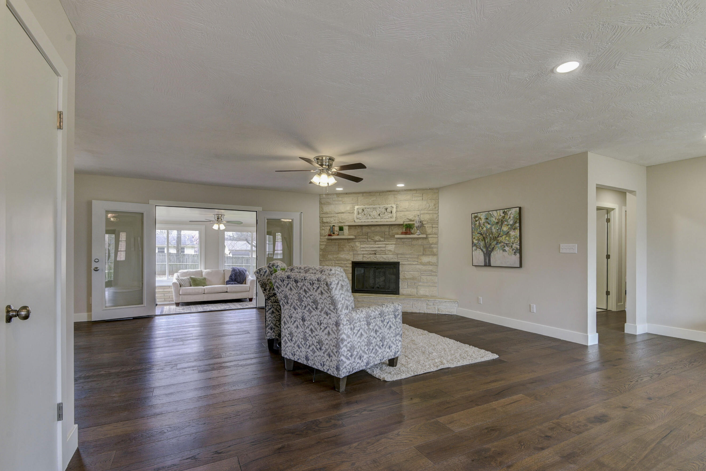 2806 East Rocklyn Road Property Photo 4