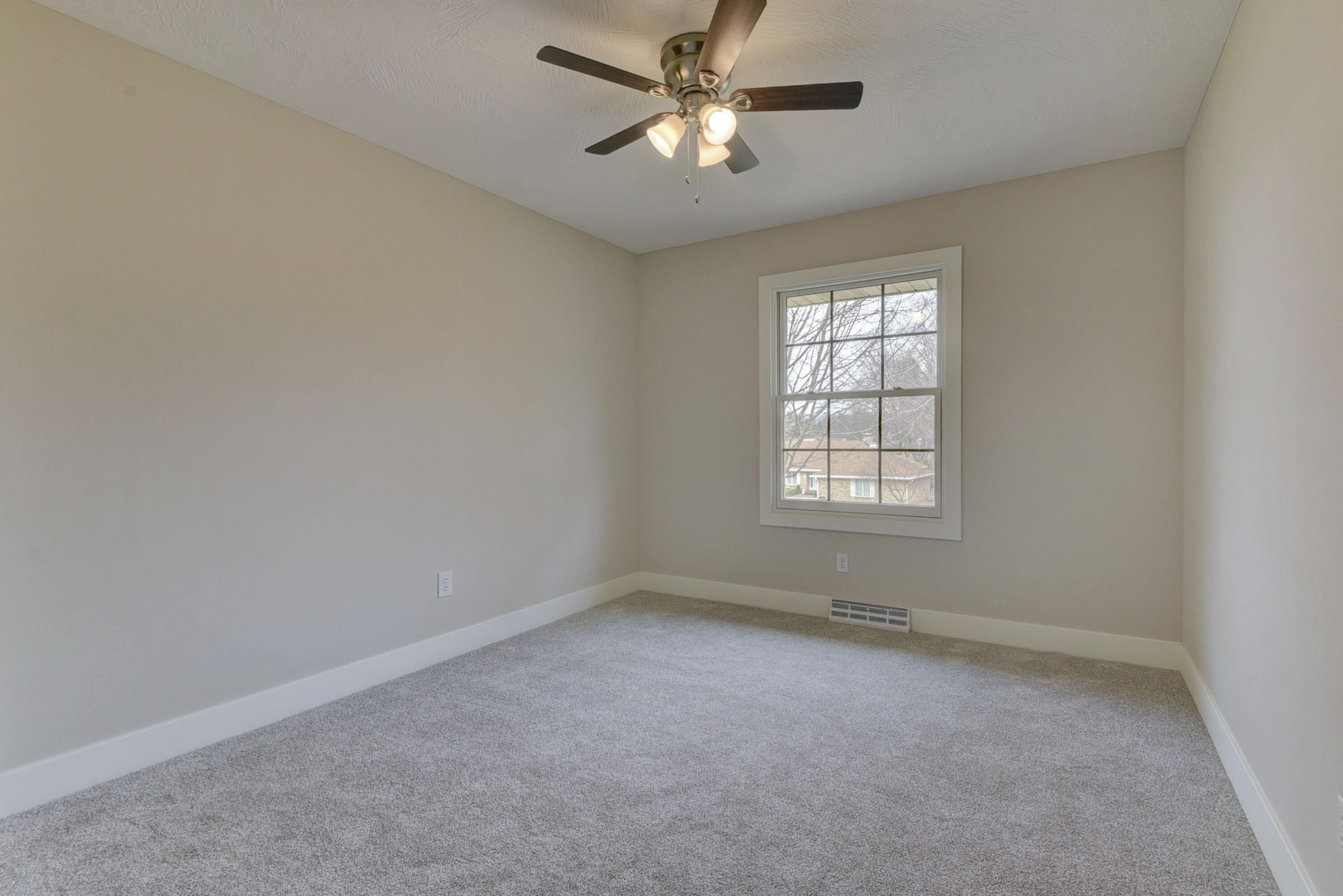 2806 East Rocklyn Road Property Photo 29