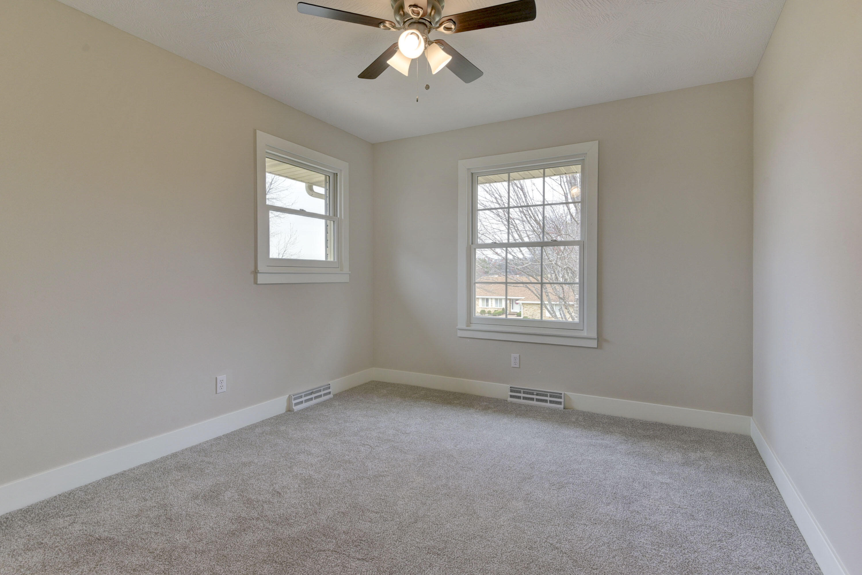 2806 East Rocklyn Road Property Photo 31