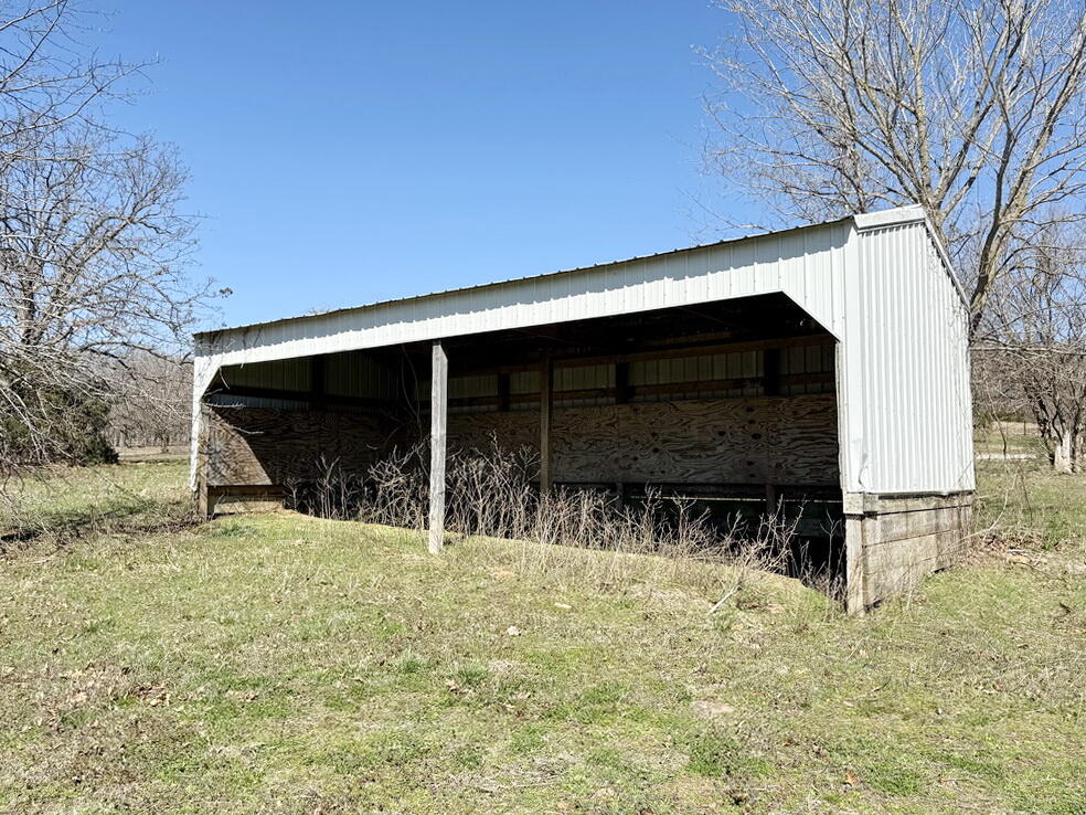 12890 East W Highway Property Photo 31