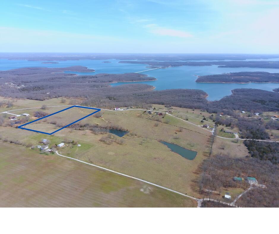 000 South 1475th Road (12 Acres) Property Photo 4