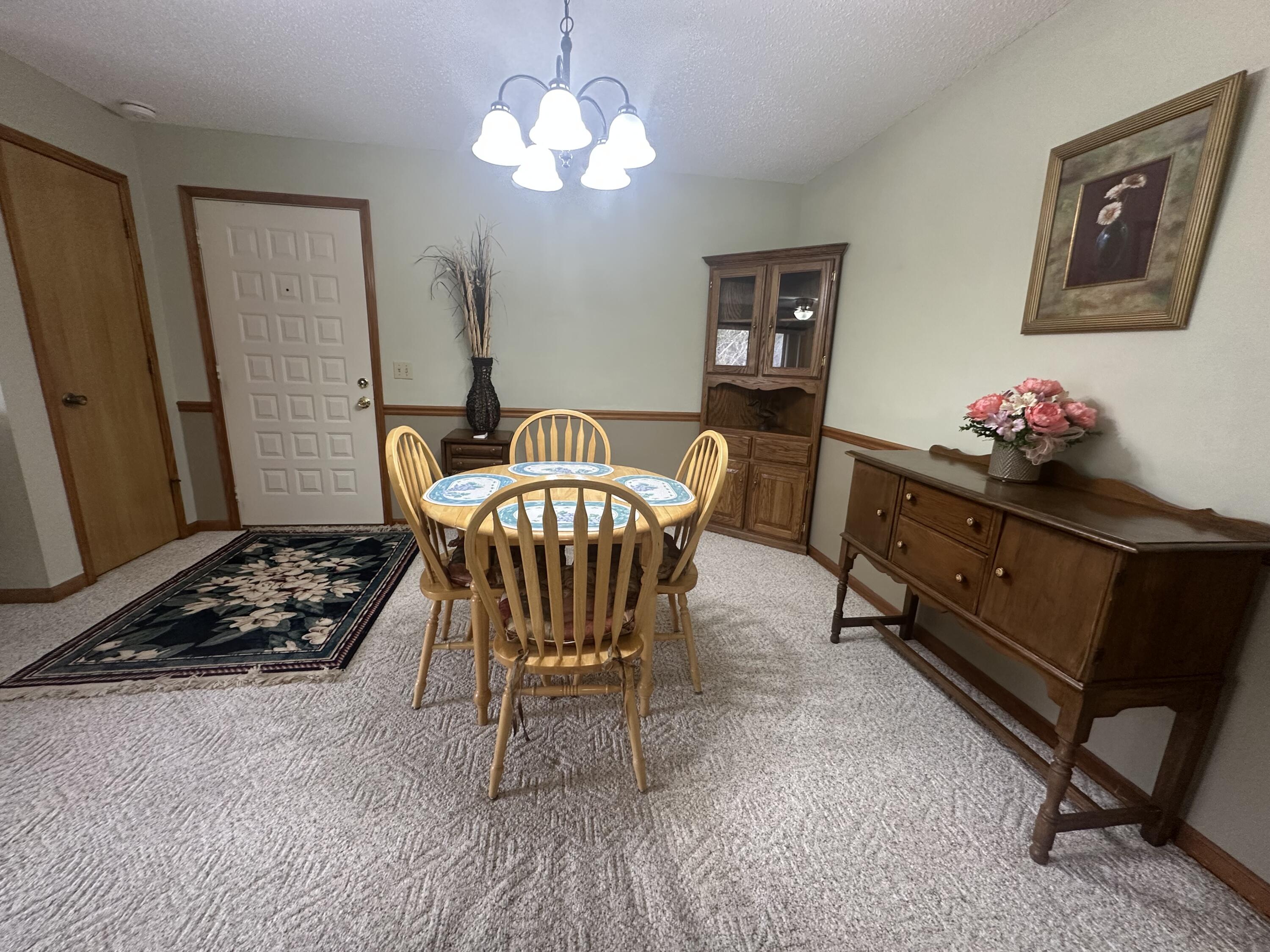 150 Sunken Forest Drive Property Photo 4