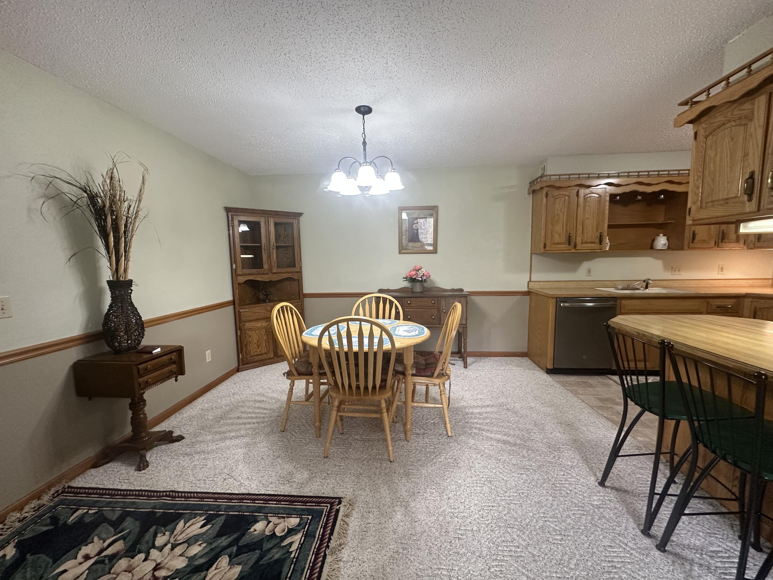 150 Sunken Forest Drive Property Photo 5