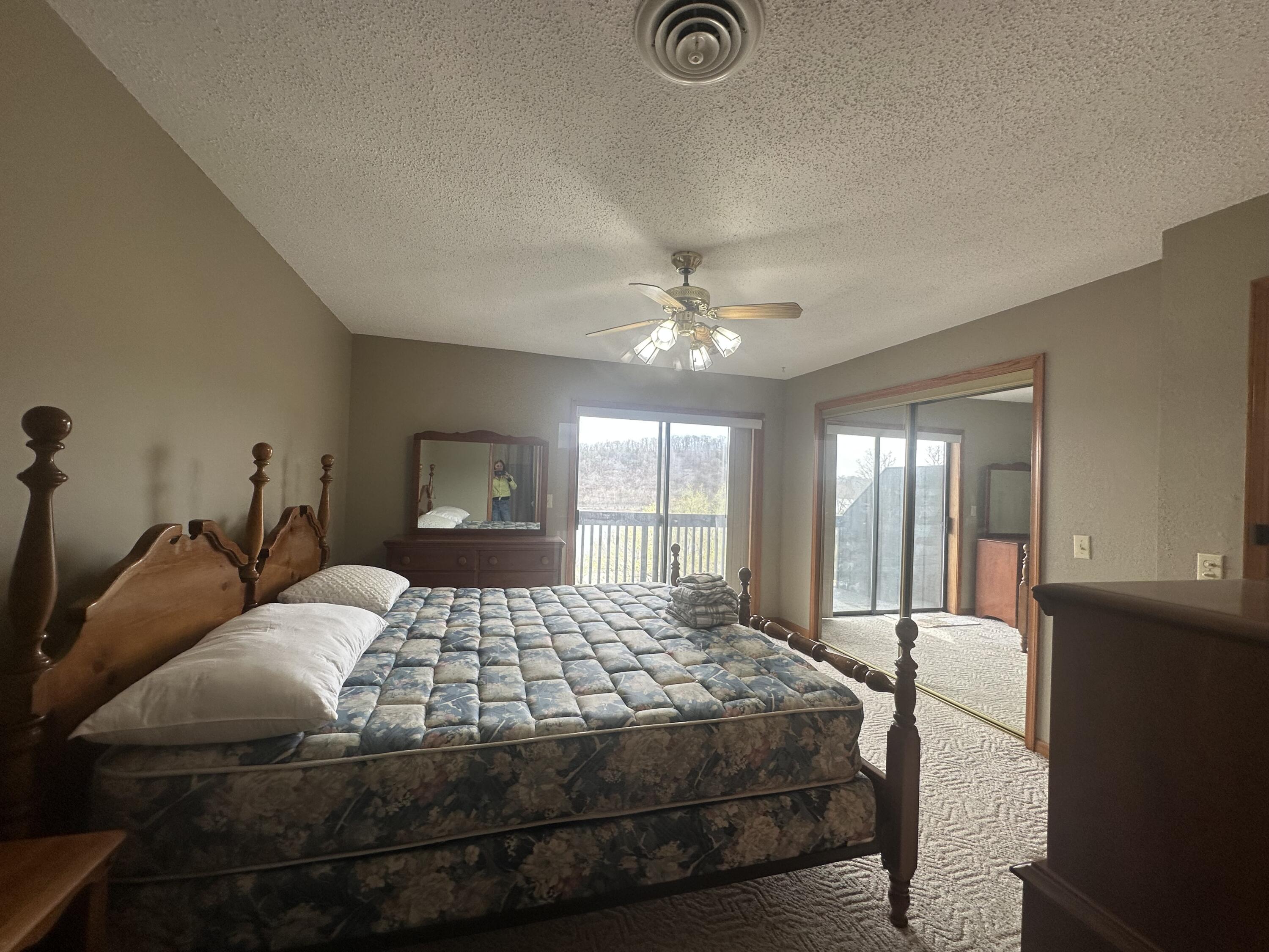 150 Sunken Forest Drive Property Photo 10