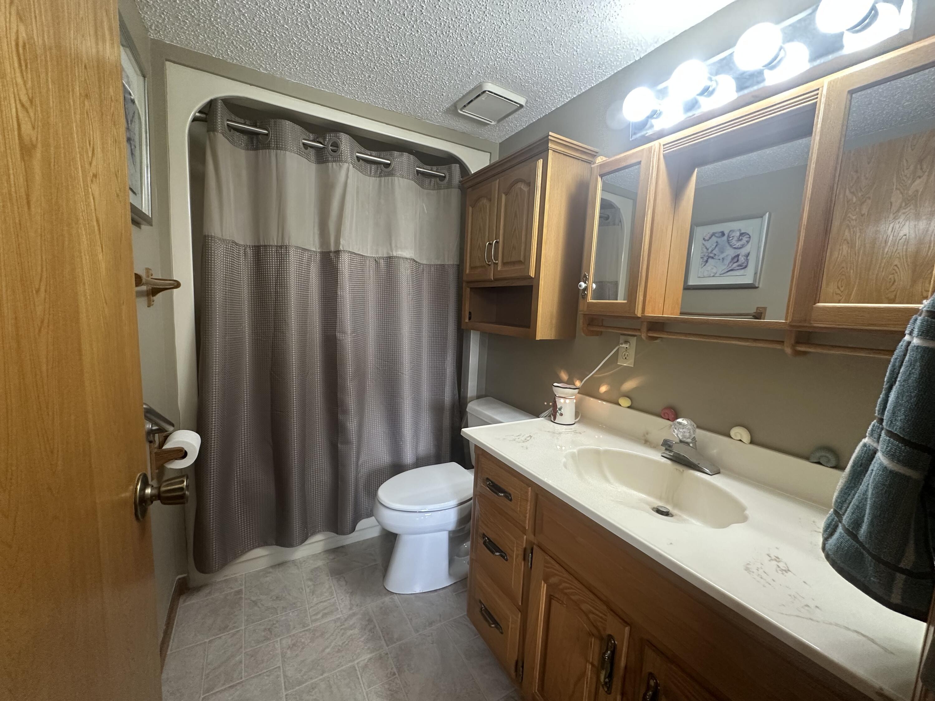 150 Sunken Forest Drive Property Photo 11